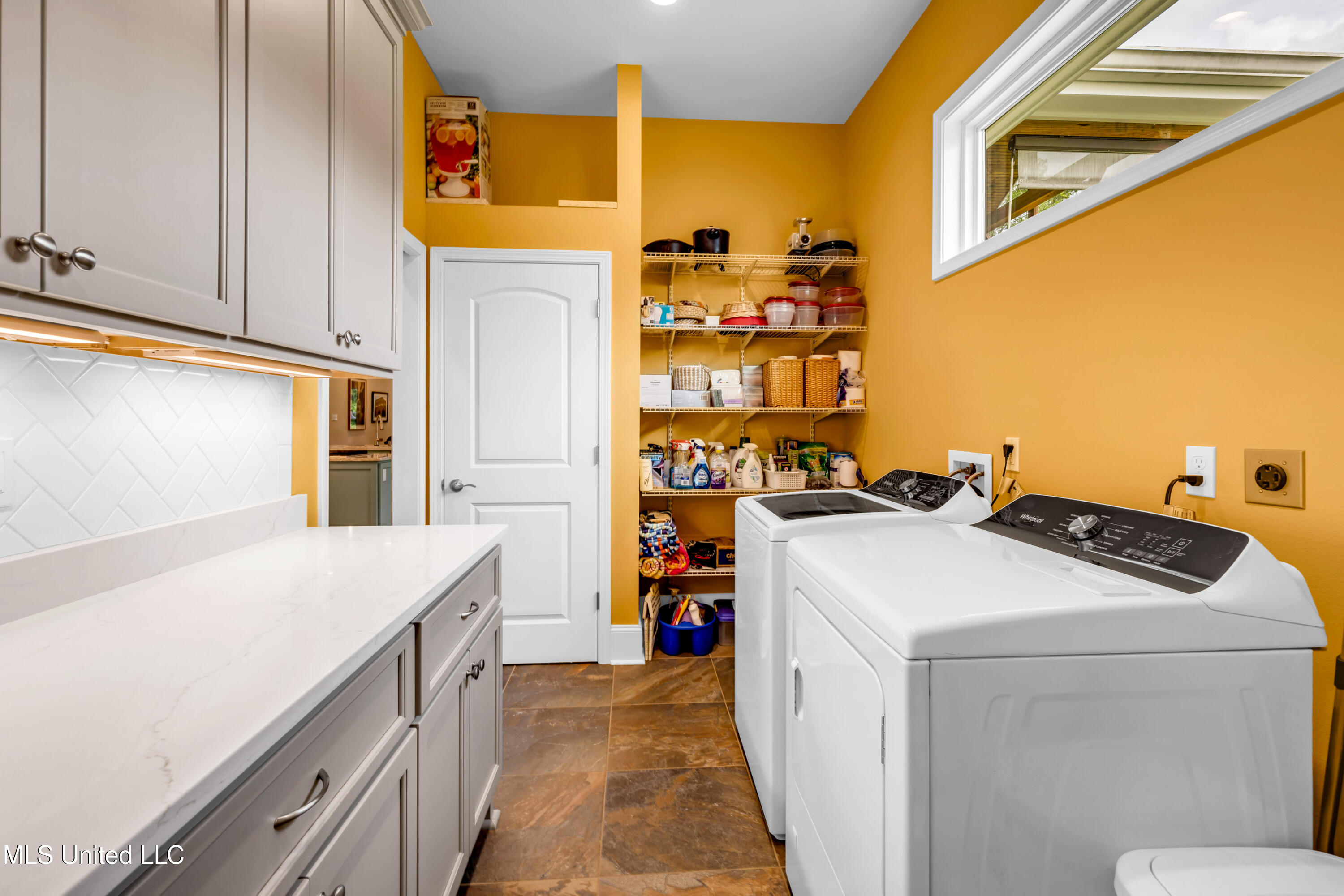 7 Bridge View Property Photo 71