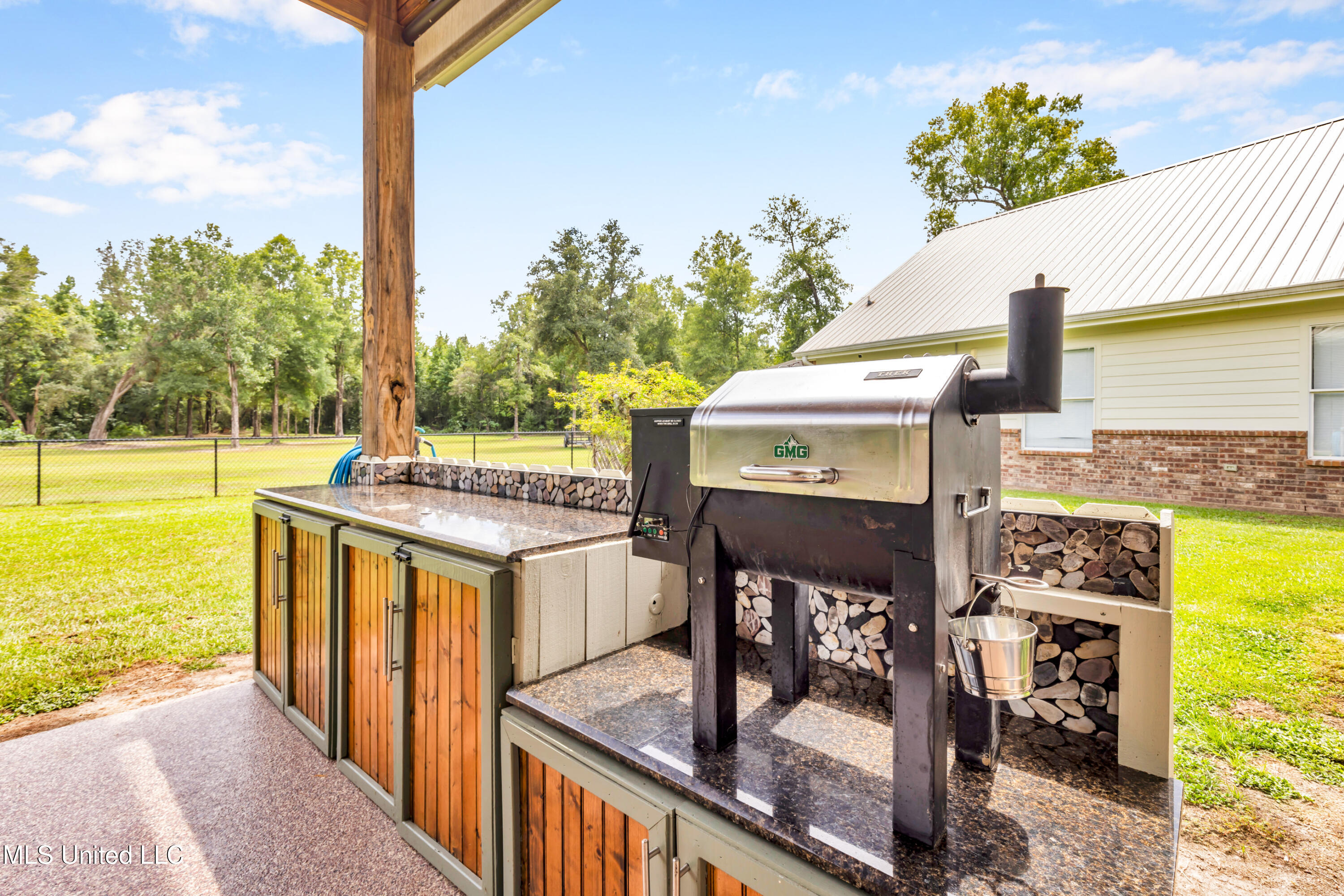 7 Bridge View Property Photo 73