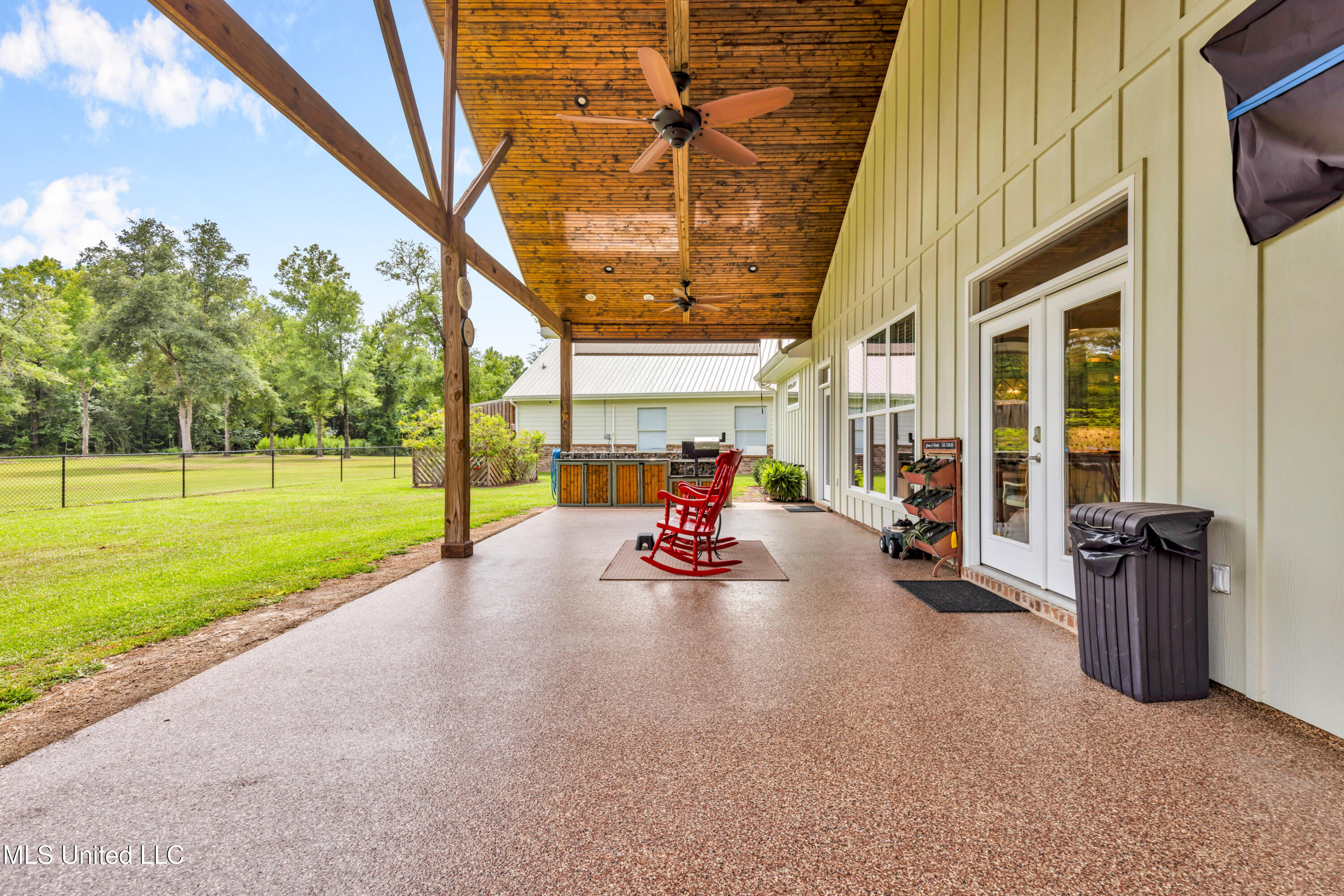 7 Bridge View Property Photo 75