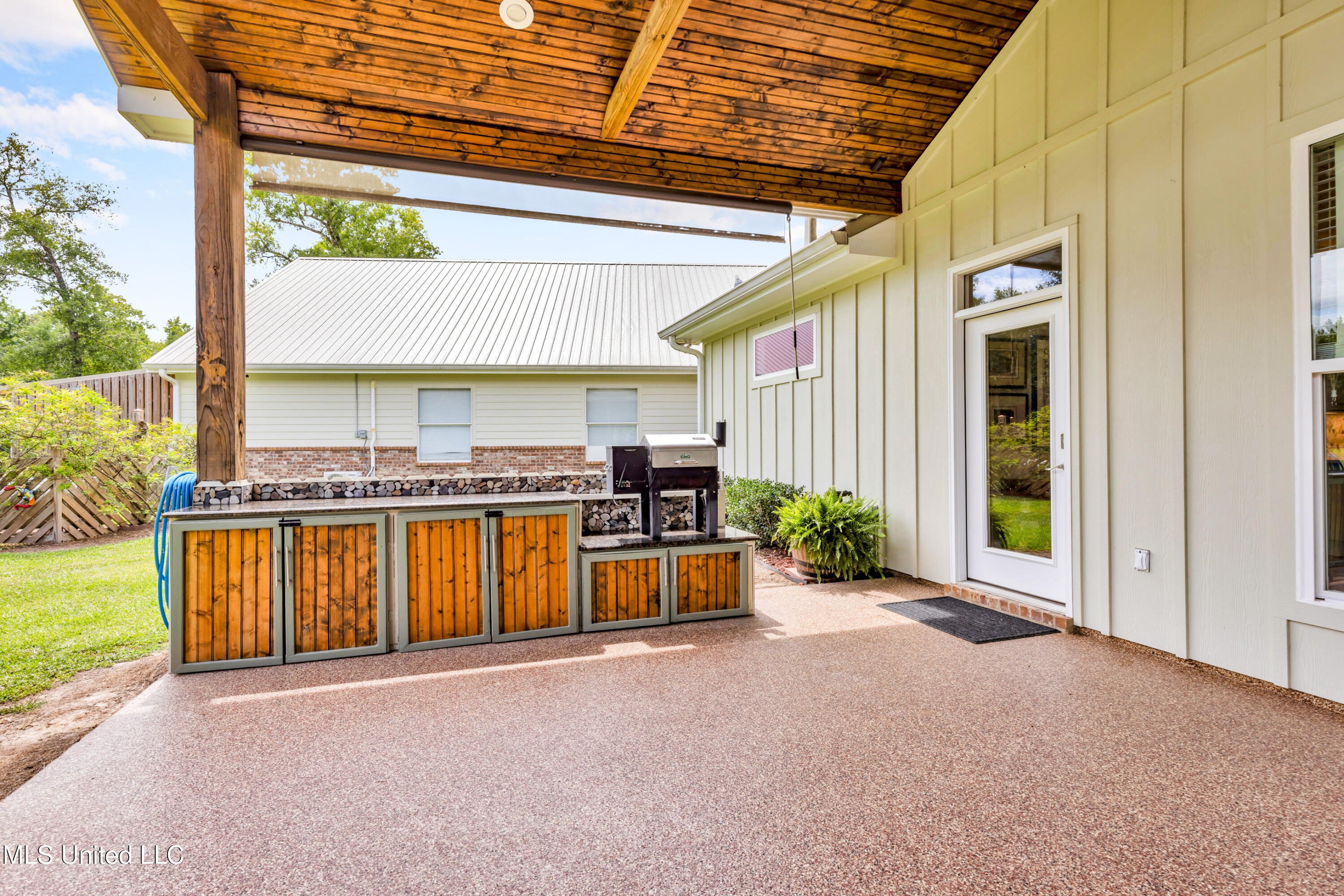 7 Bridge View Property Photo 76