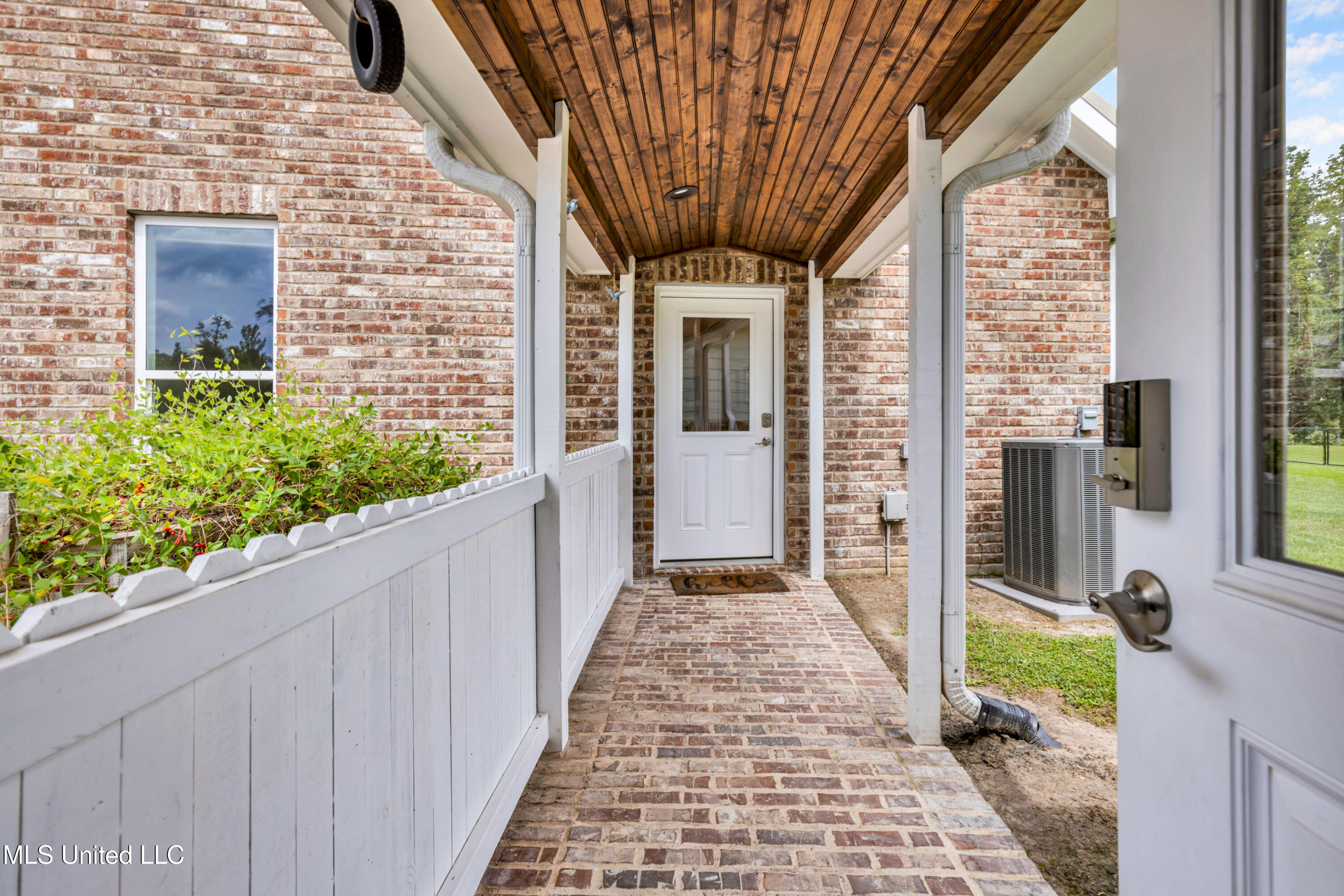 7 Bridge View Property Photo 82