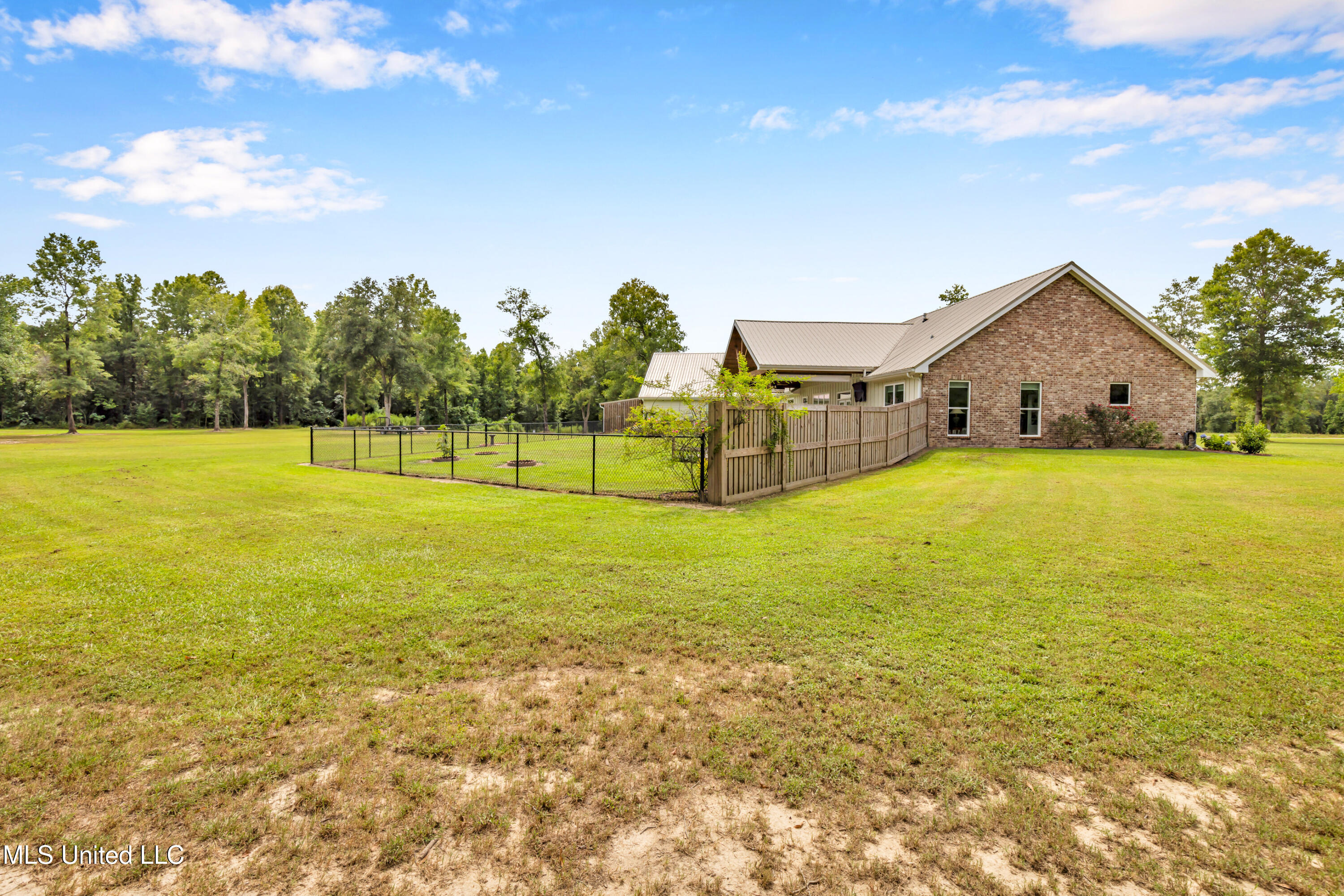 7 Bridge View Property Photo 97