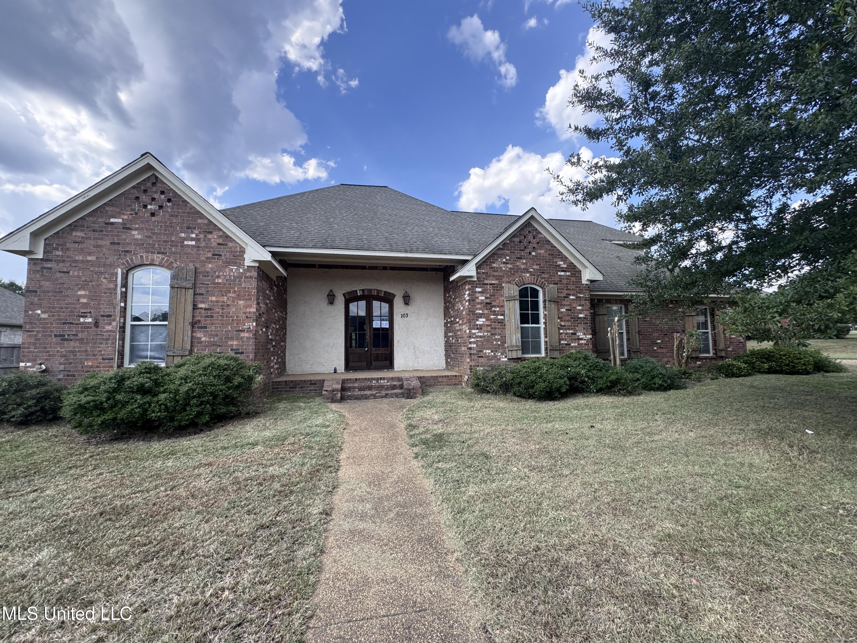 103 Rosemont Drive Property Photo 1