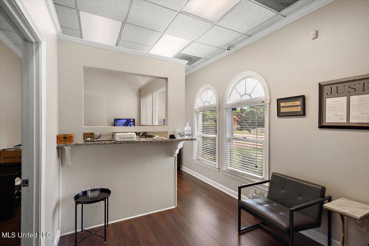 395 Edgewood Terrace Drive Drive Property Photo 7