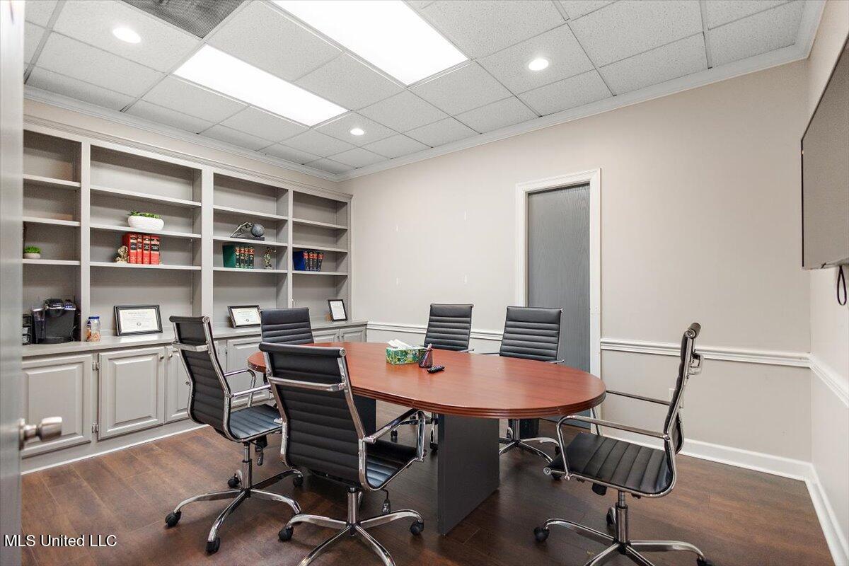 395 Edgewood Terrace Drive Drive Property Photo 9