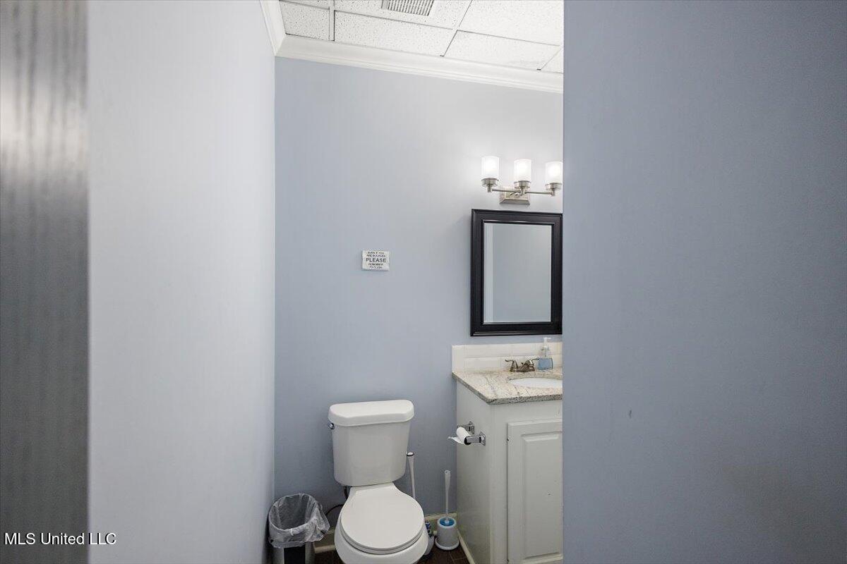 395 Edgewood Terrace Drive Drive Property Photo 12