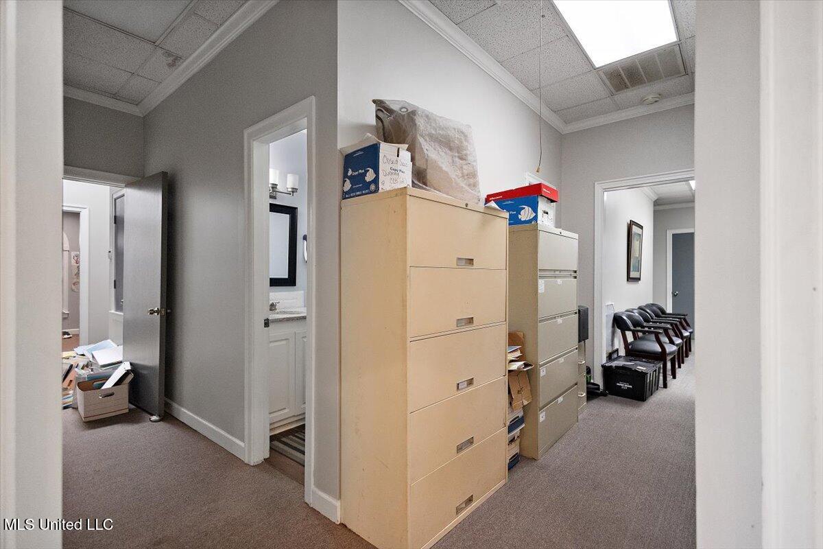 395 Edgewood Terrace Drive Drive Property Photo 18