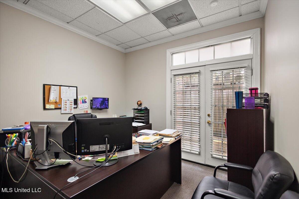 395 Edgewood Terrace Drive Drive Property Photo 21