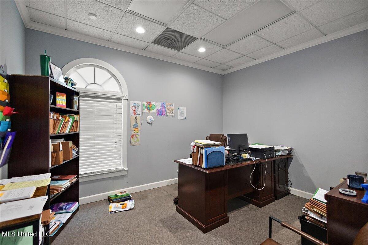 395 Edgewood Terrace Drive Drive Property Photo 22