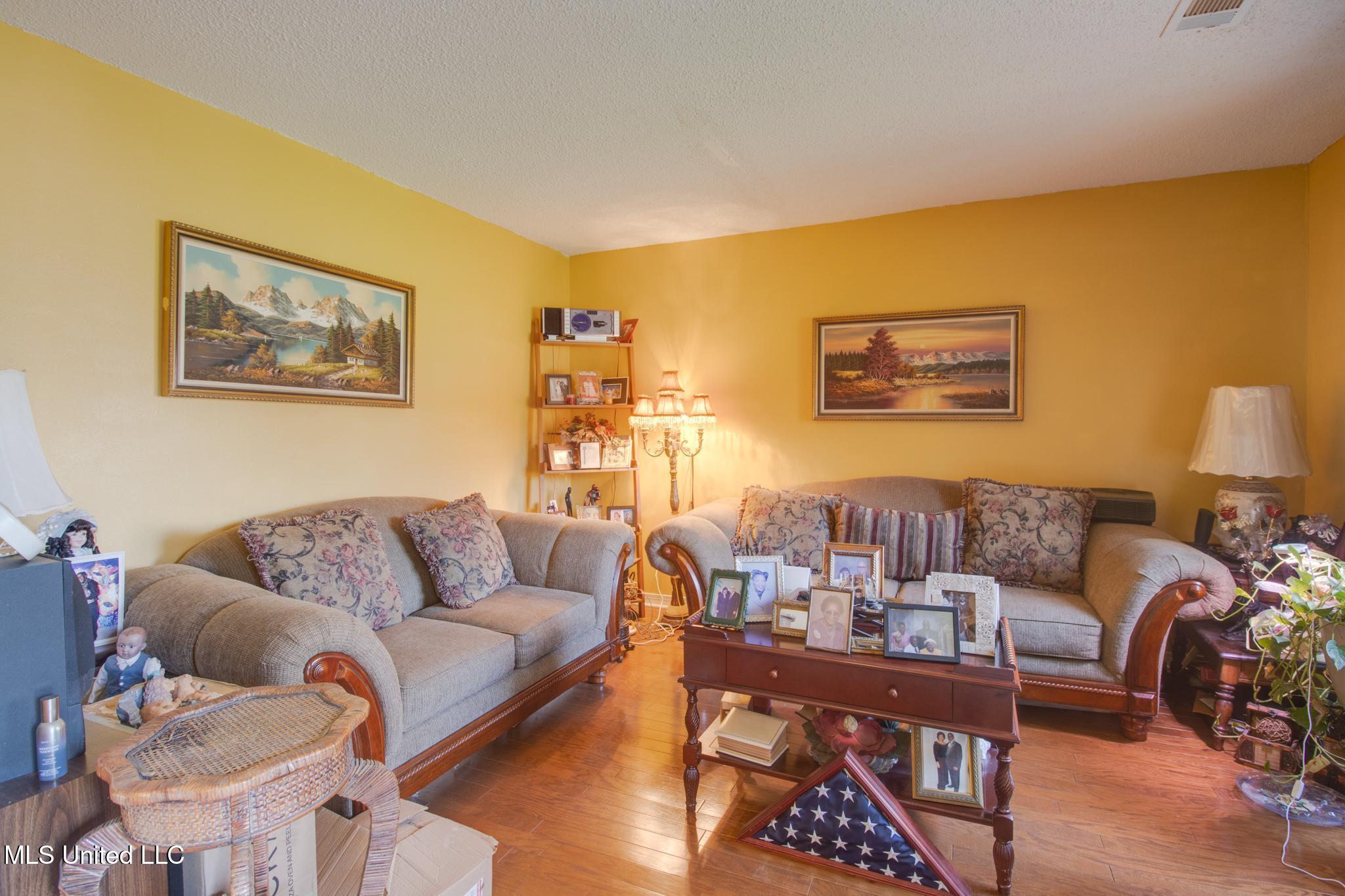 10608 Steeple Chase Drive Property Photo 4