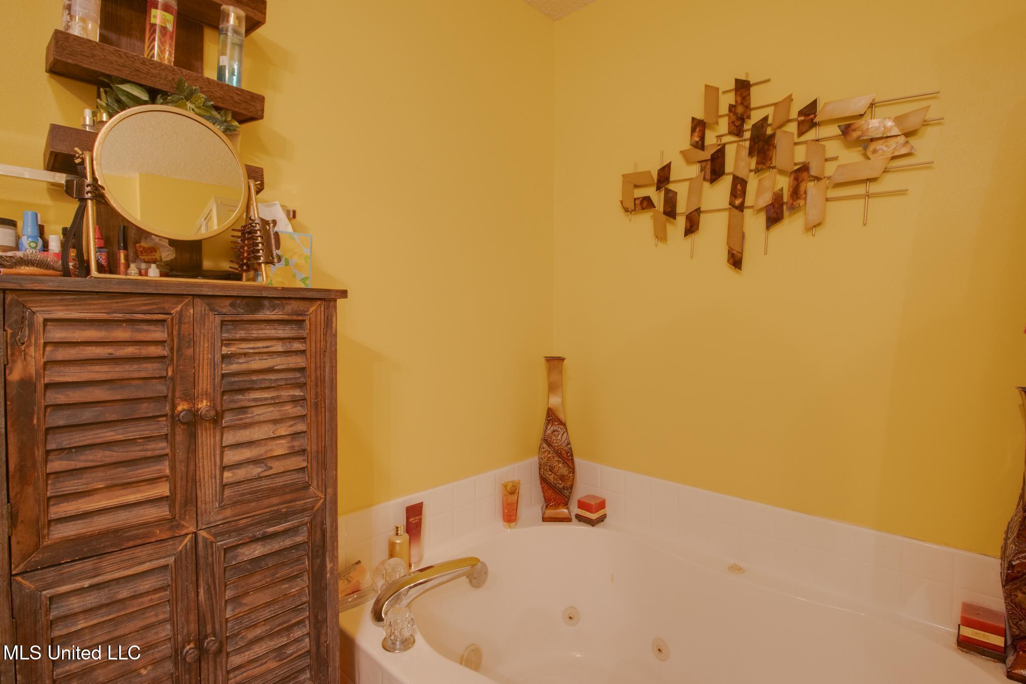 10608 Steeple Chase Drive Property Photo 16