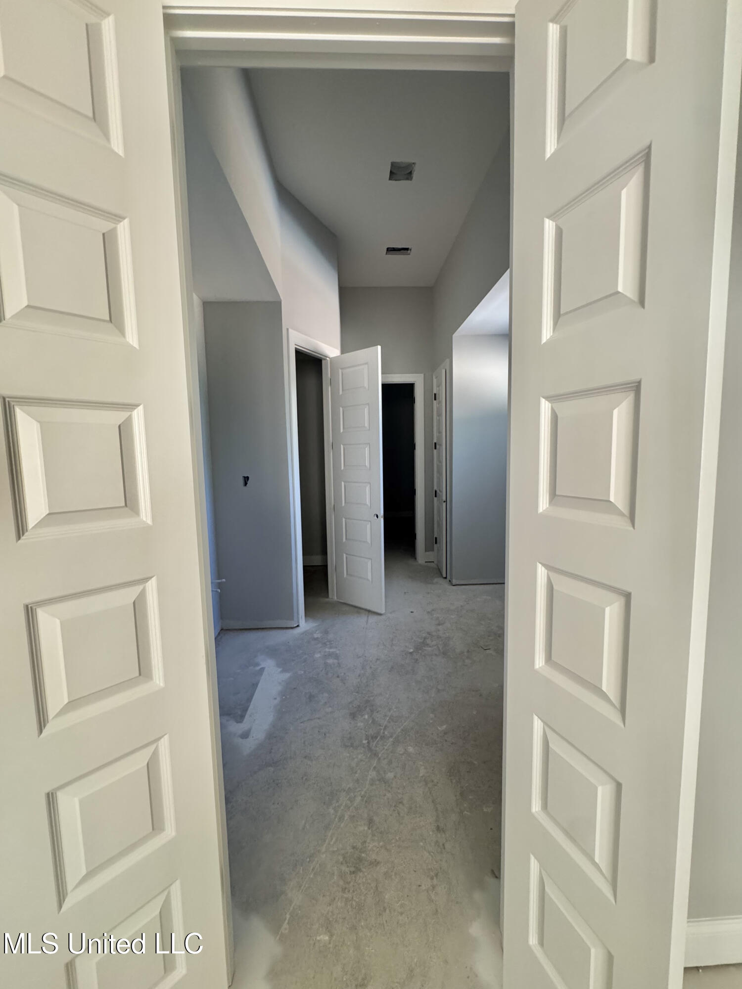 8593 Gwin Hollow Drive Property Photo 12