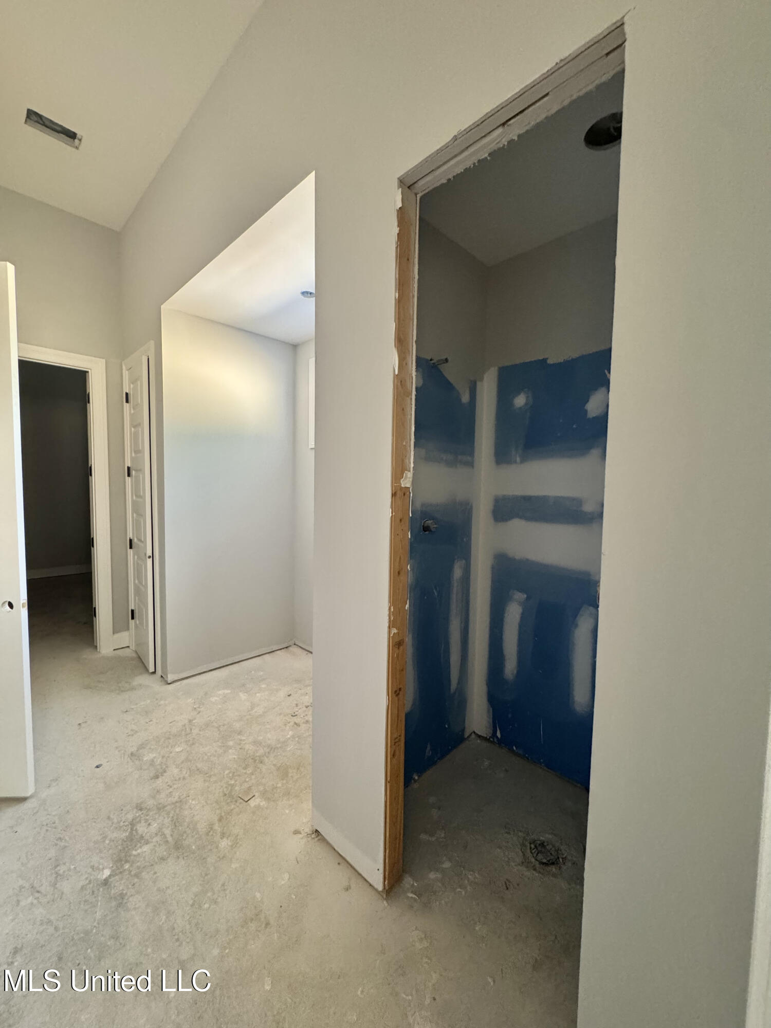 8593 Gwin Hollow Drive Property Photo 14