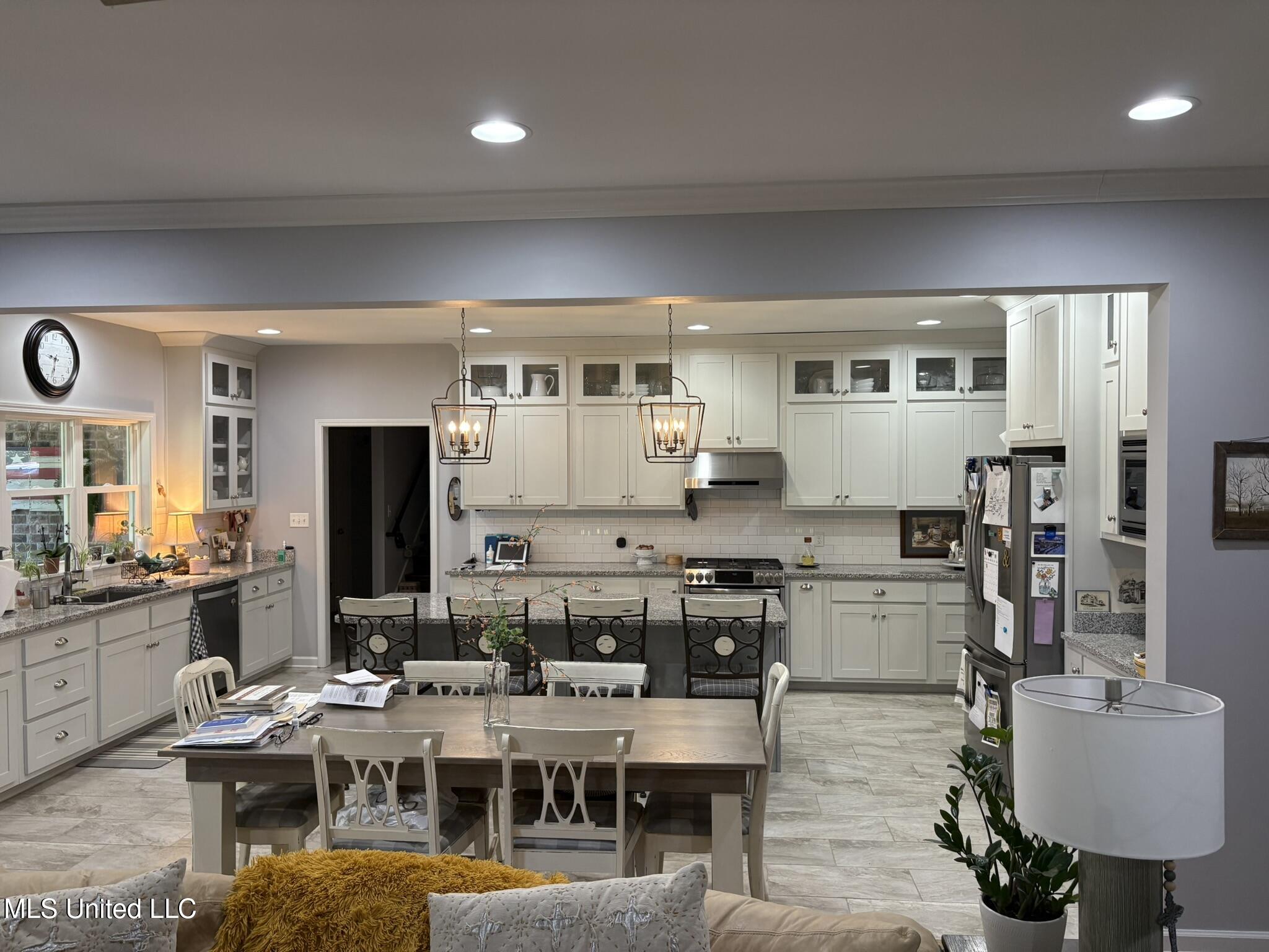 333 Paul White Road Property Photo 6