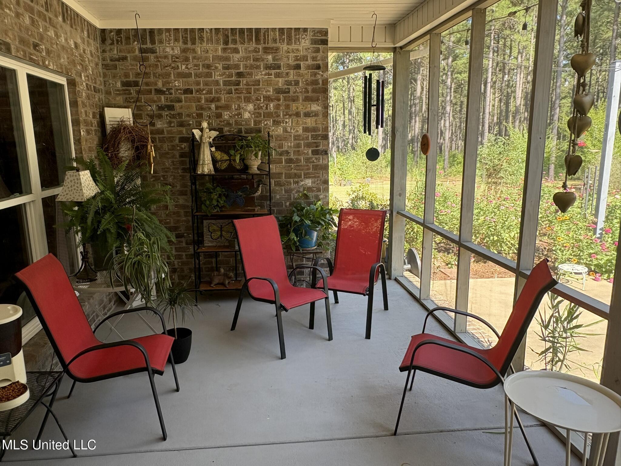 333 Paul White Road Property Photo 16