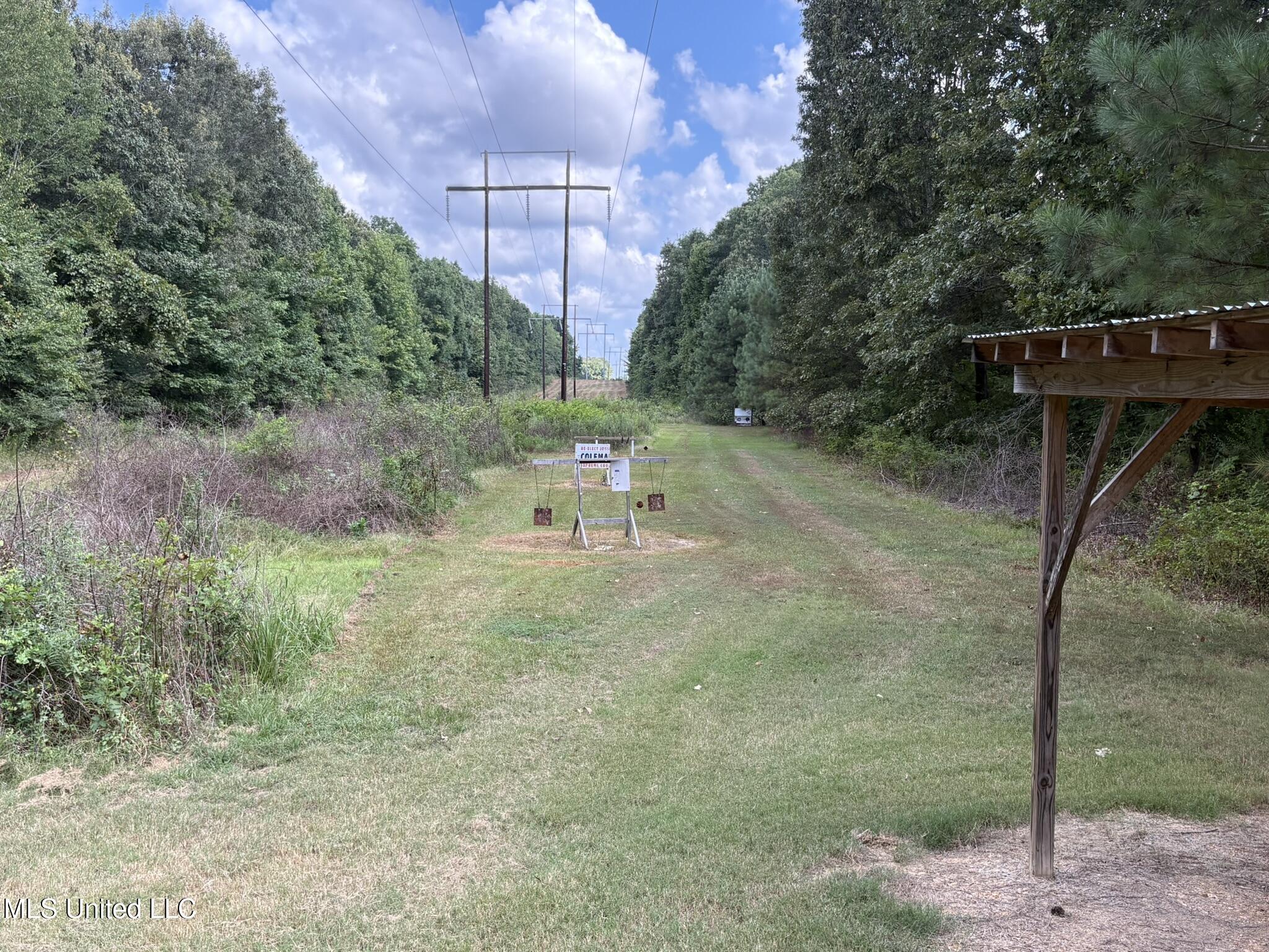 333 Paul White Road Property Photo 35