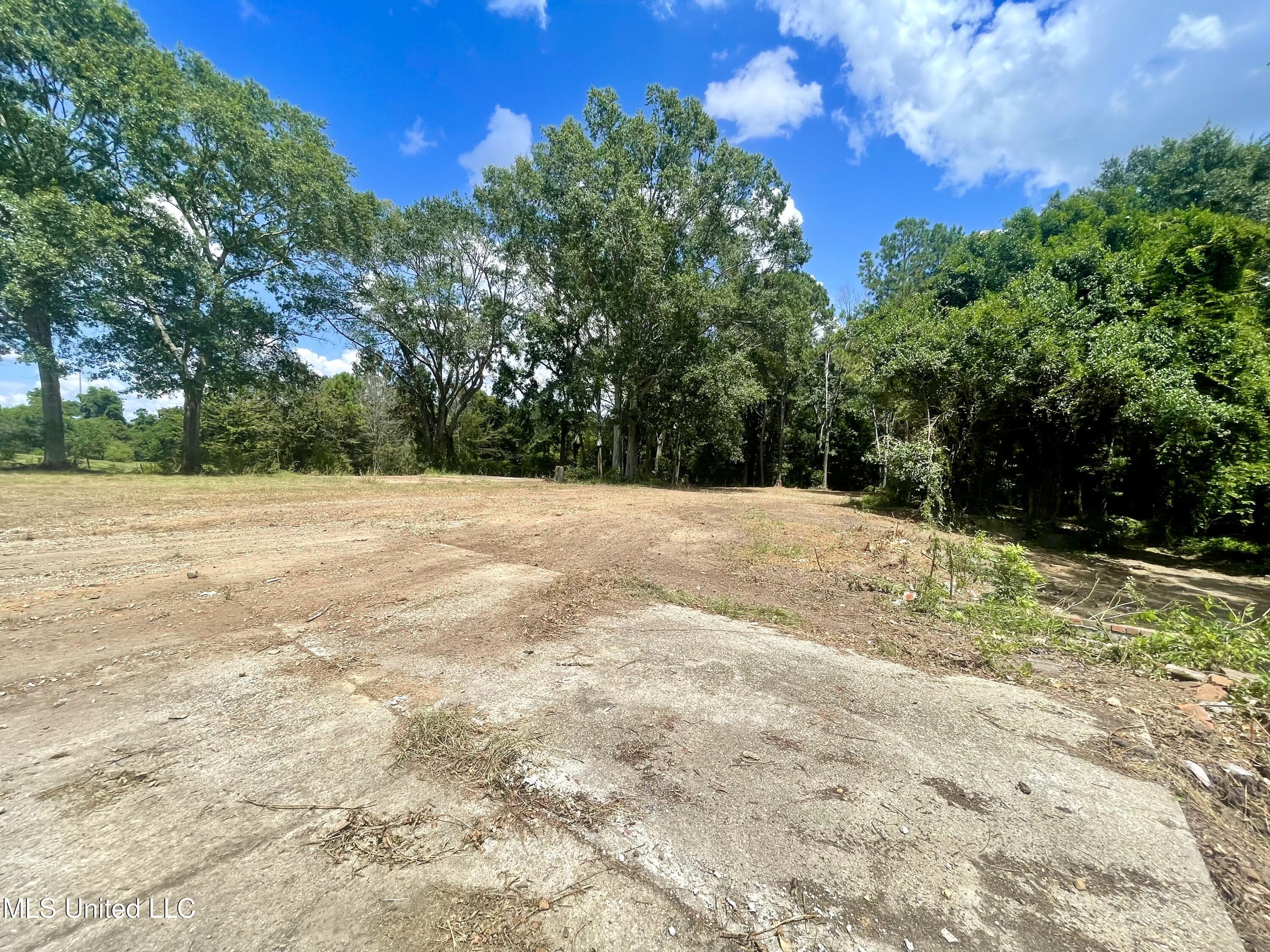 402 Drury Lane Property Photo 14