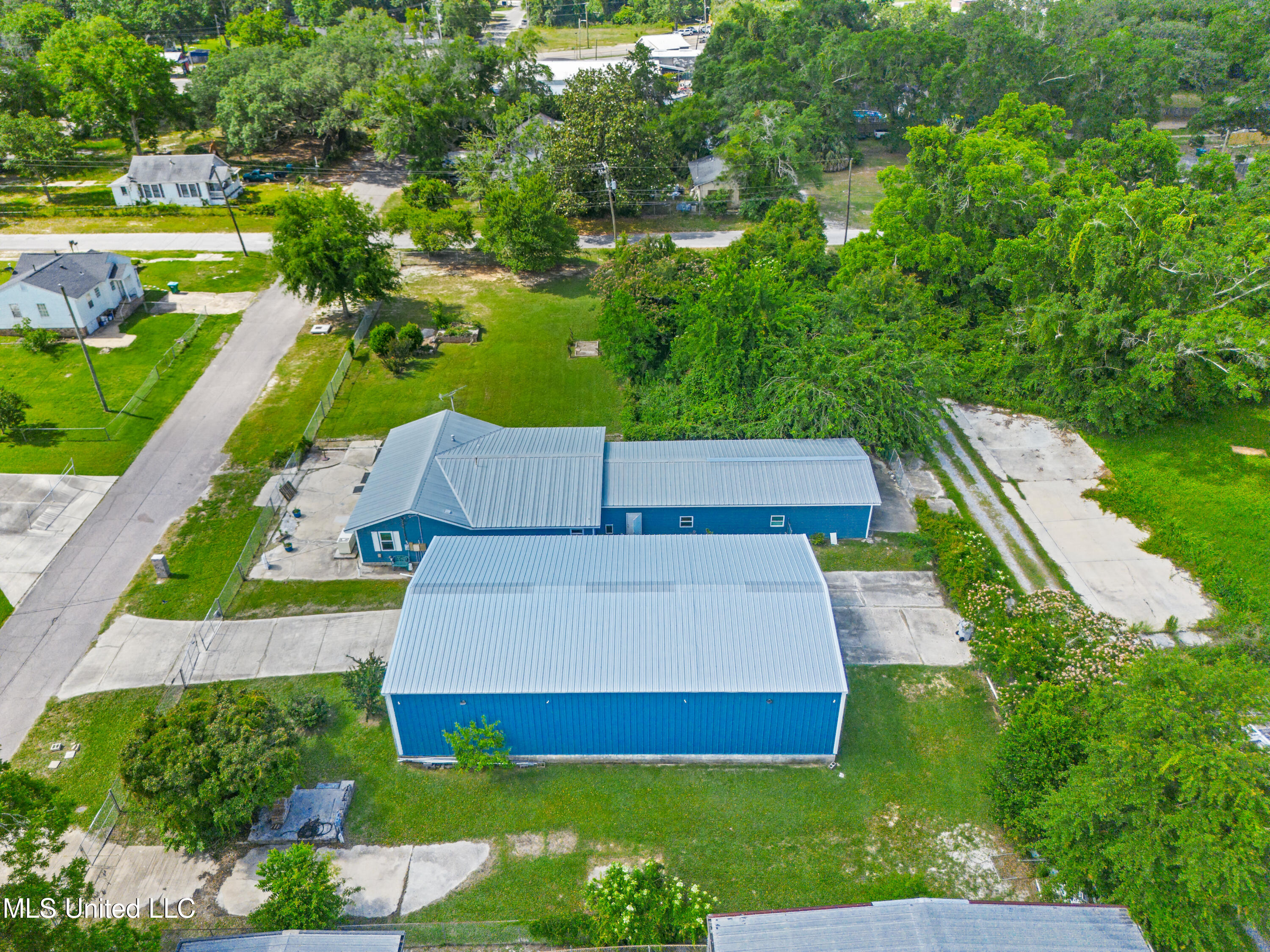 2713 15th Avenue Property Photo 2