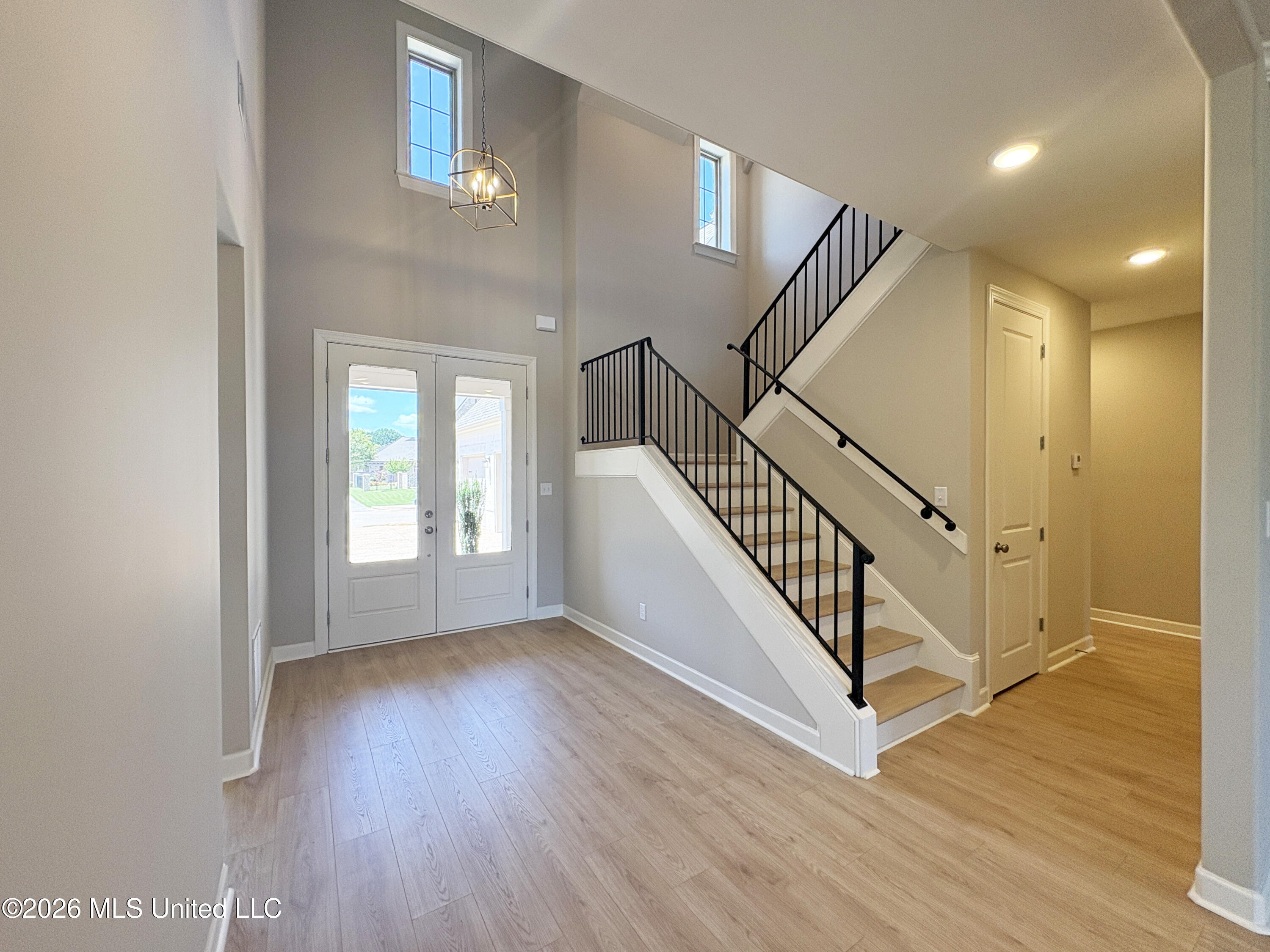 8070 Old Addison Drive Property Photo 2