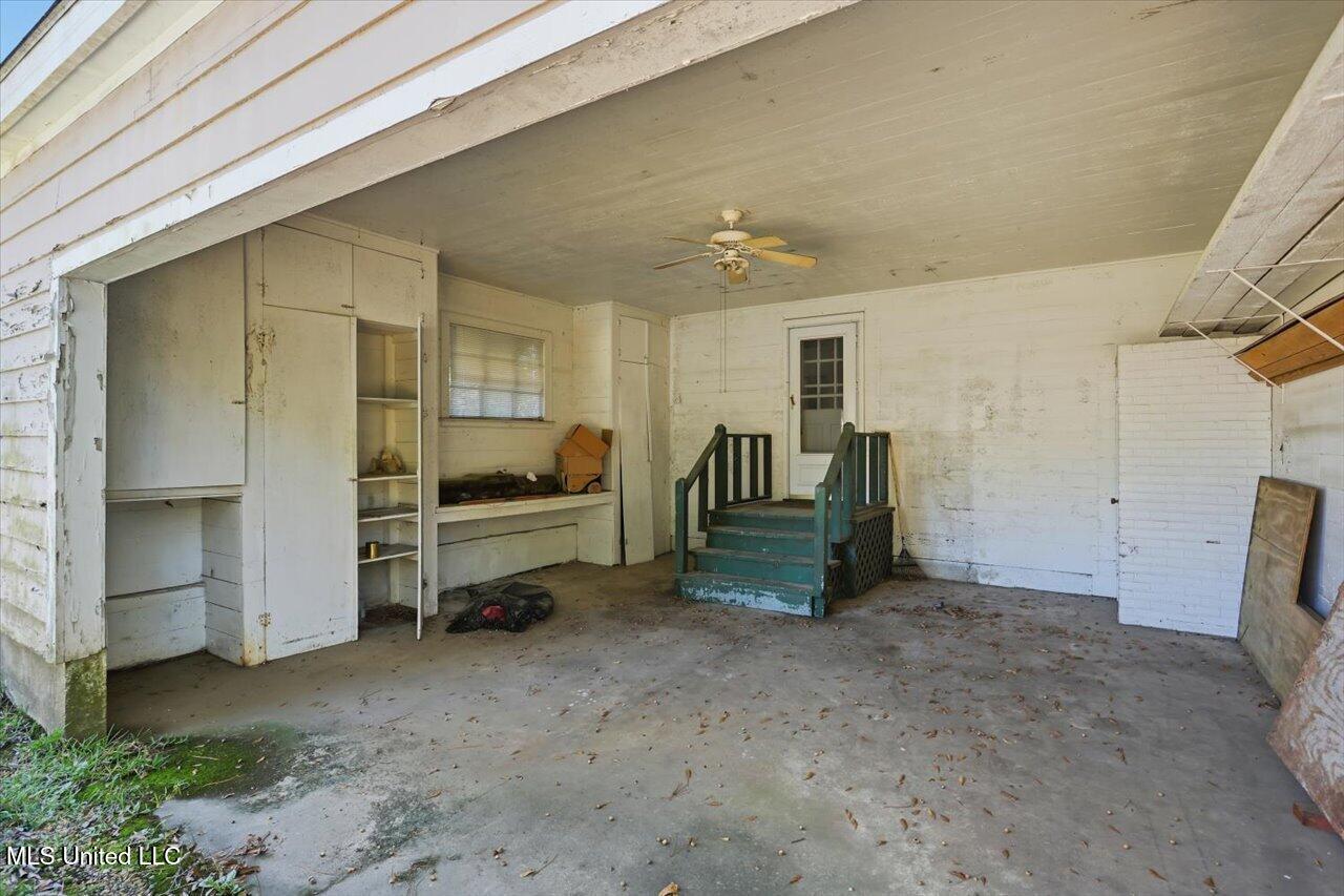 602 Circle Drive Property Photo 6