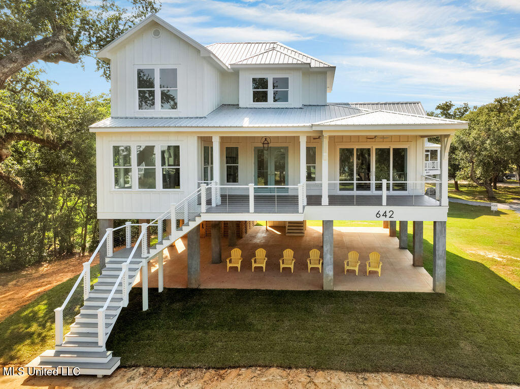 642 N Beach Boulevard Property Photo 1