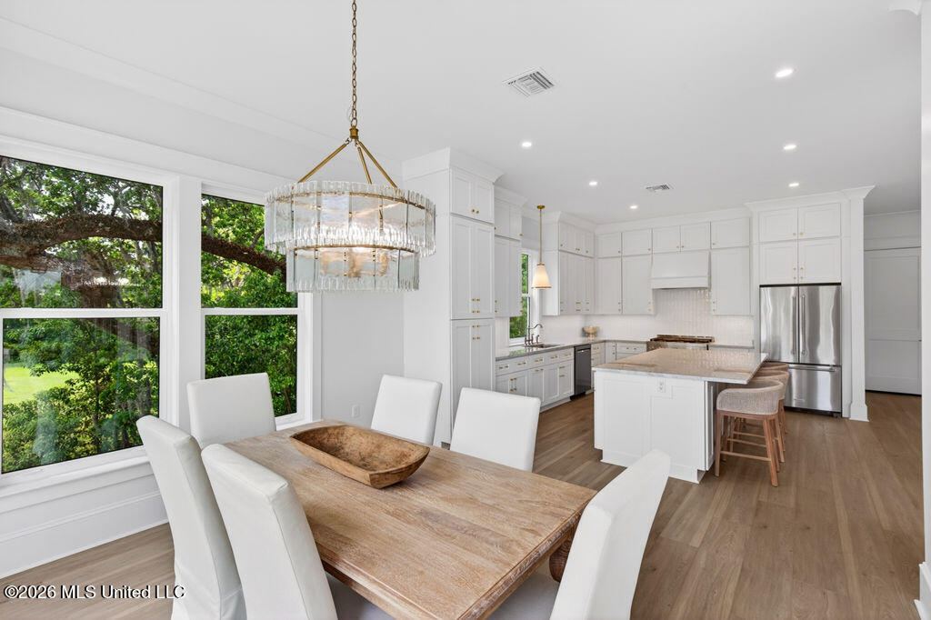 642 N Beach Boulevard Property Photo 27