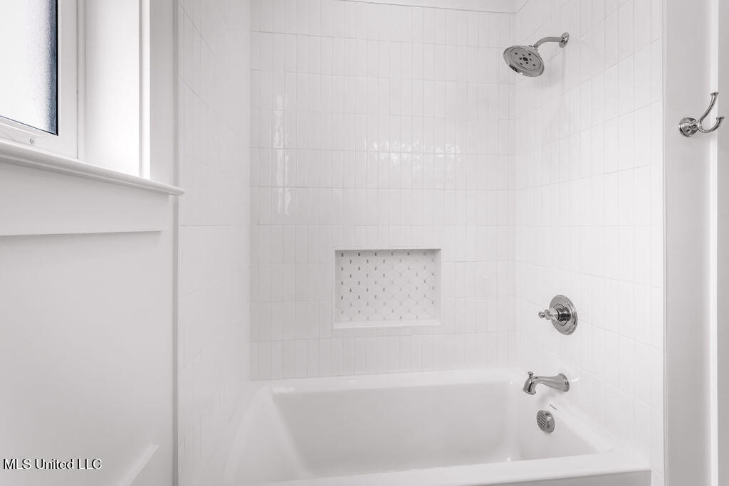642 N Beach Boulevard Property Photo 49