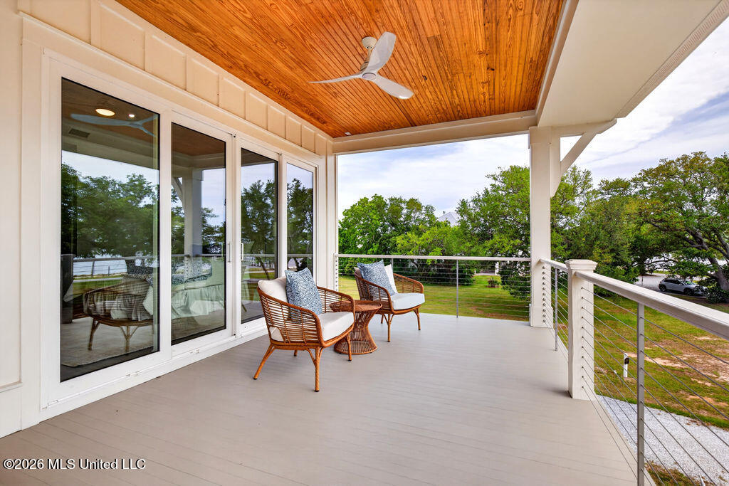 642 N Beach Boulevard Property Photo 61
