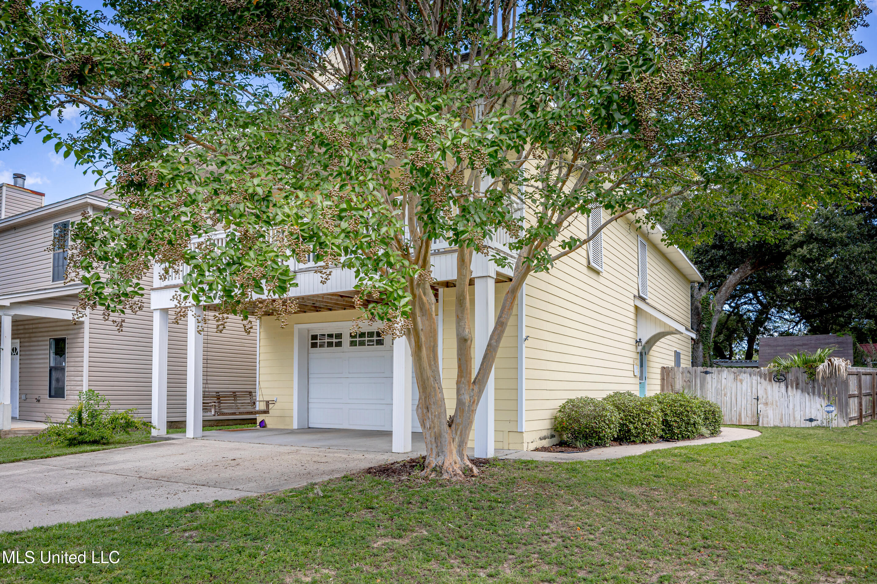 1457 Georgia Place Property Photo 3