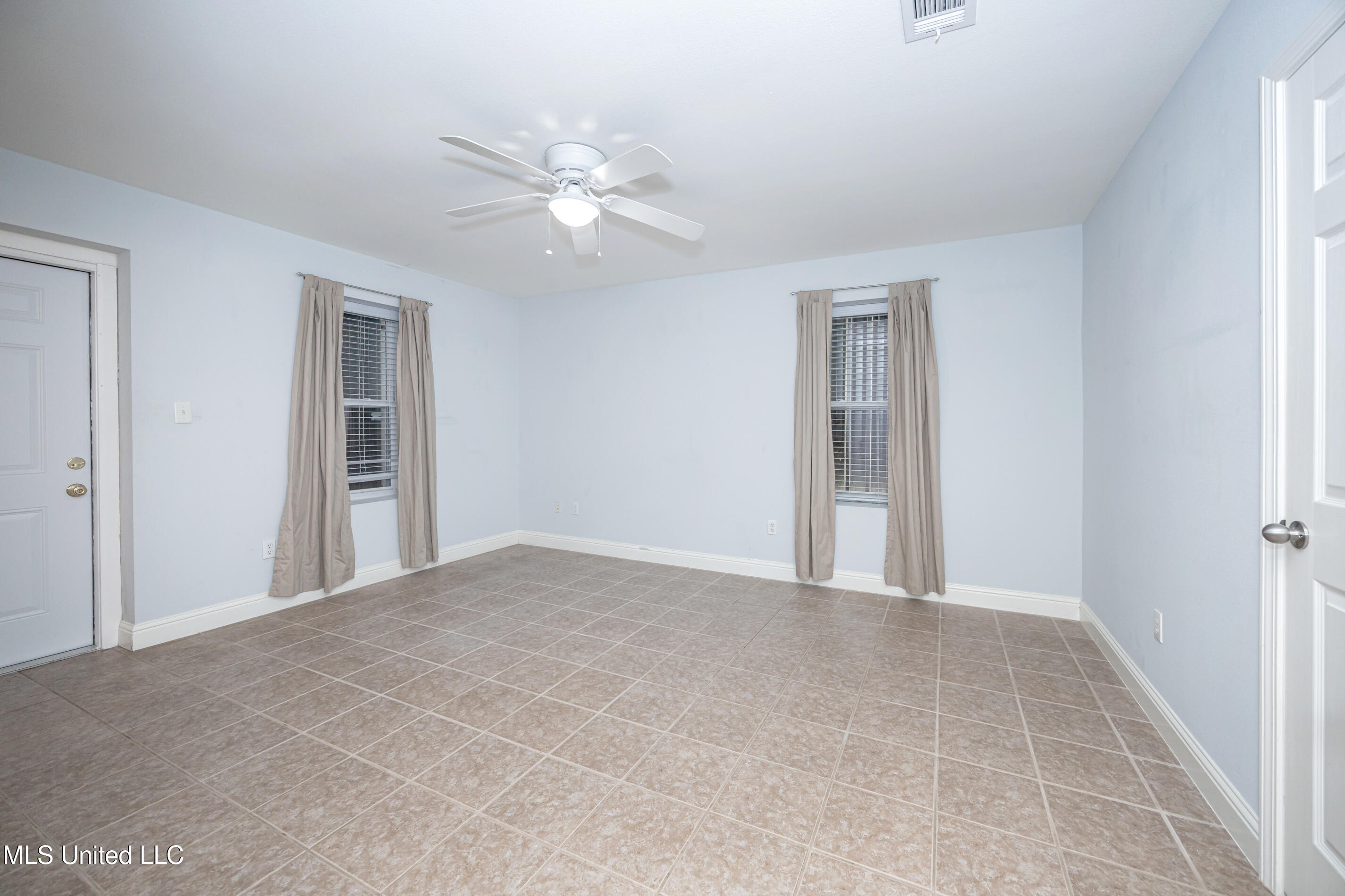 1457 Georgia Place Property Photo 17