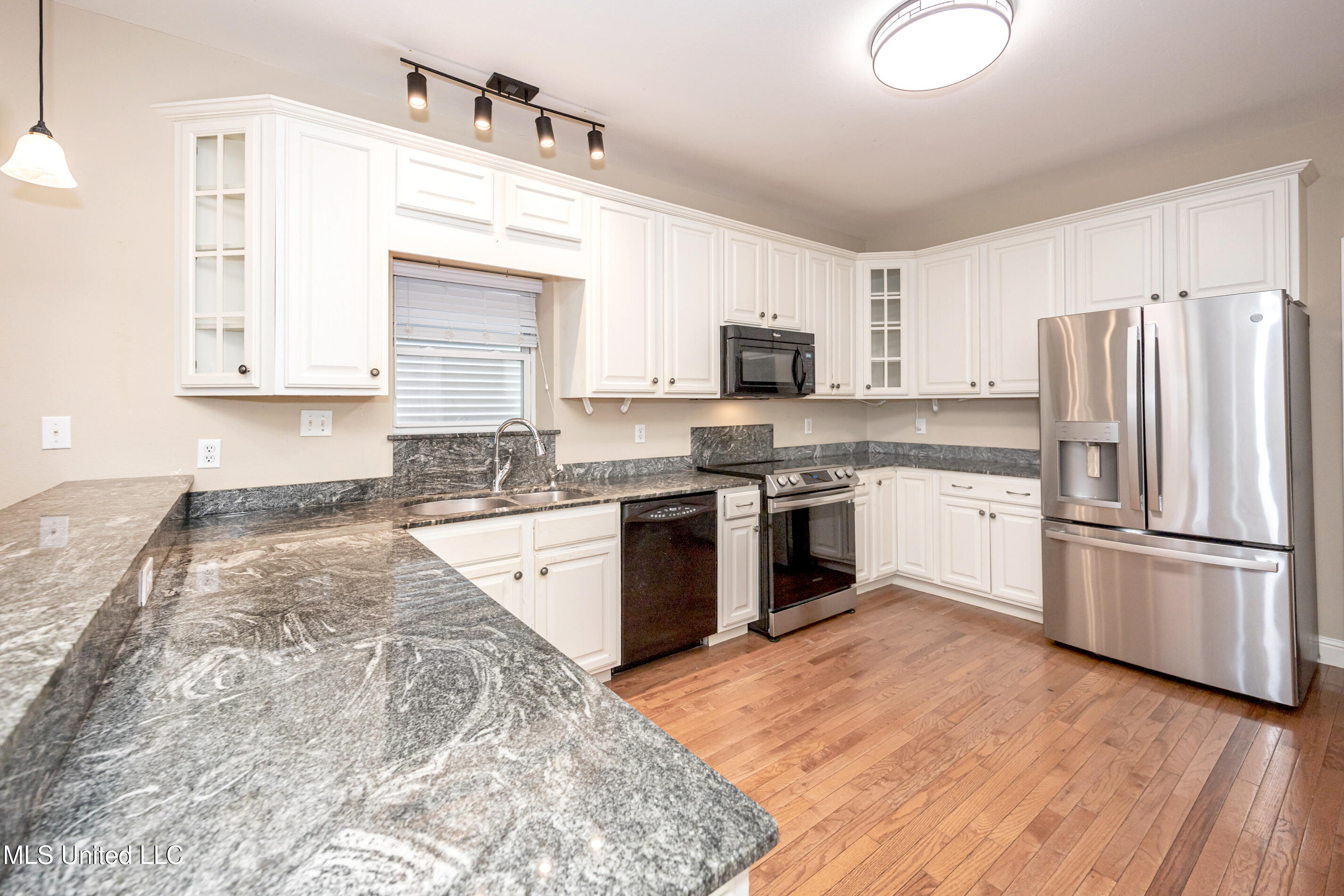 1457 Georgia Place Property Photo 35