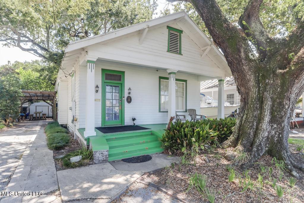 132 Dukate Street Property Photo 2