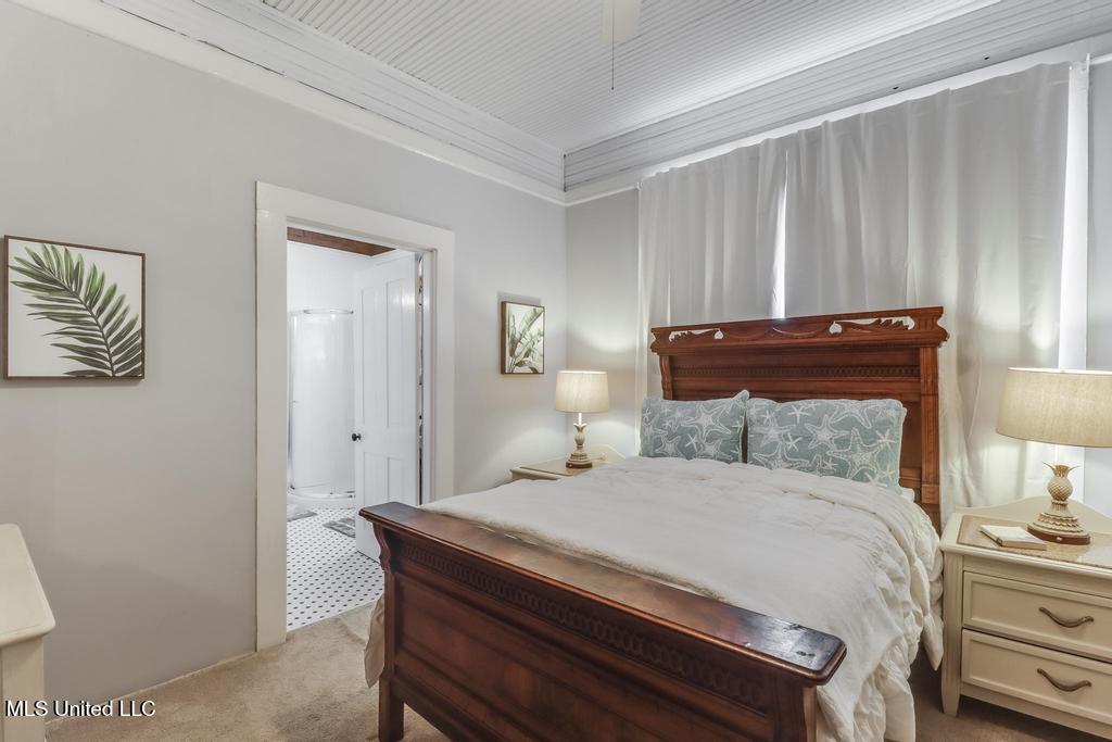 132 Dukate Street Property Photo 16