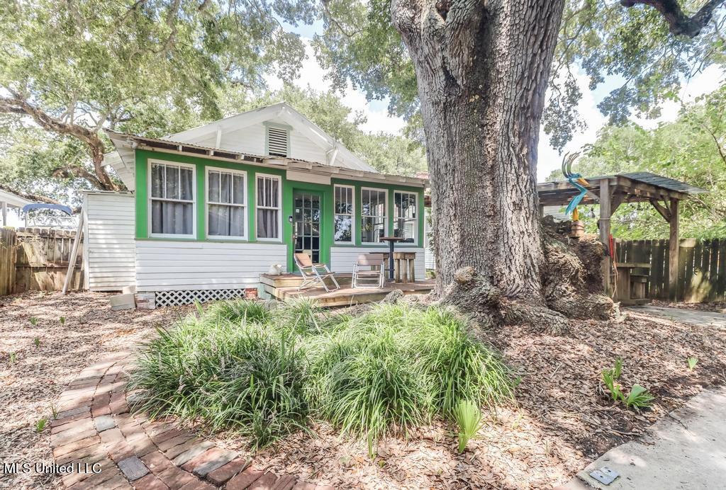 132 Dukate Street Property Photo 23