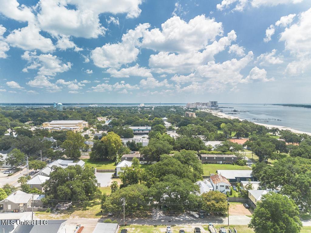 132 Dukate Street Property Photo 27