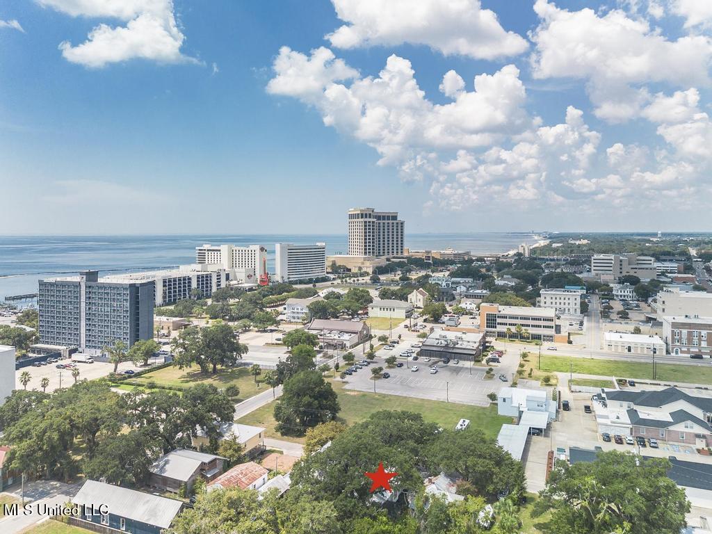 132 Dukate Street Property Photo 32