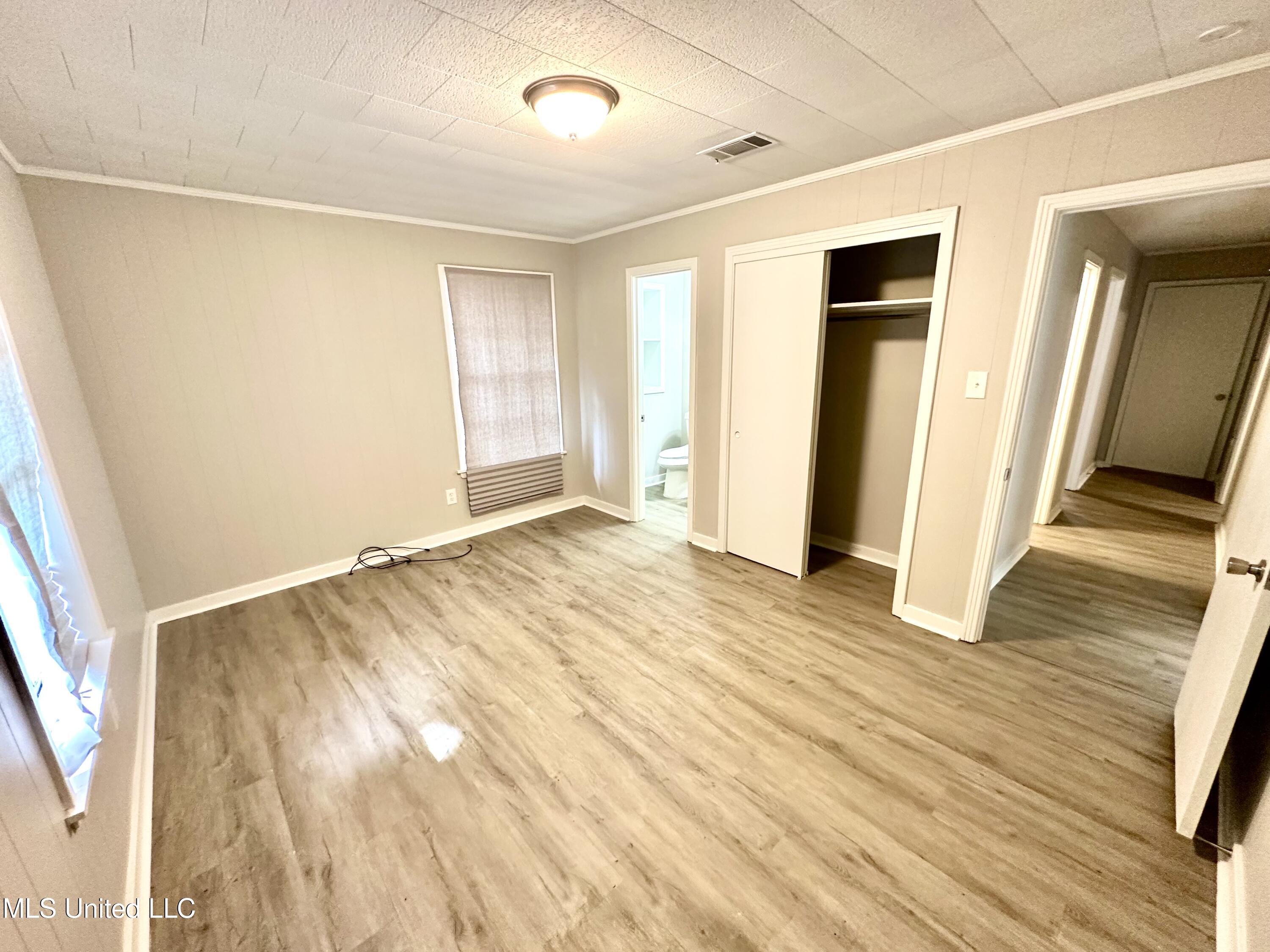 715 Ann Street Property Photo 11