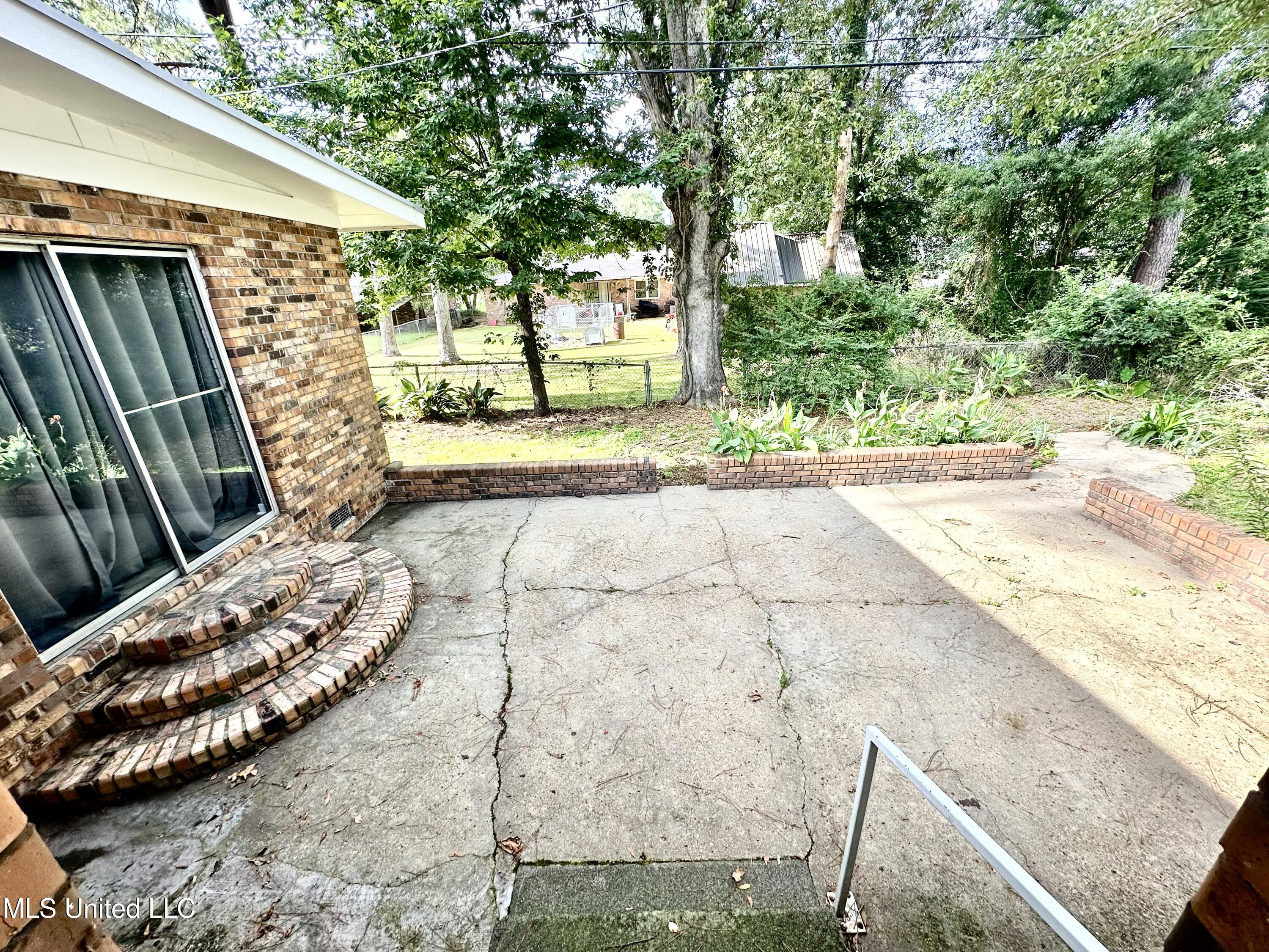 715 Ann Street Property Photo 15