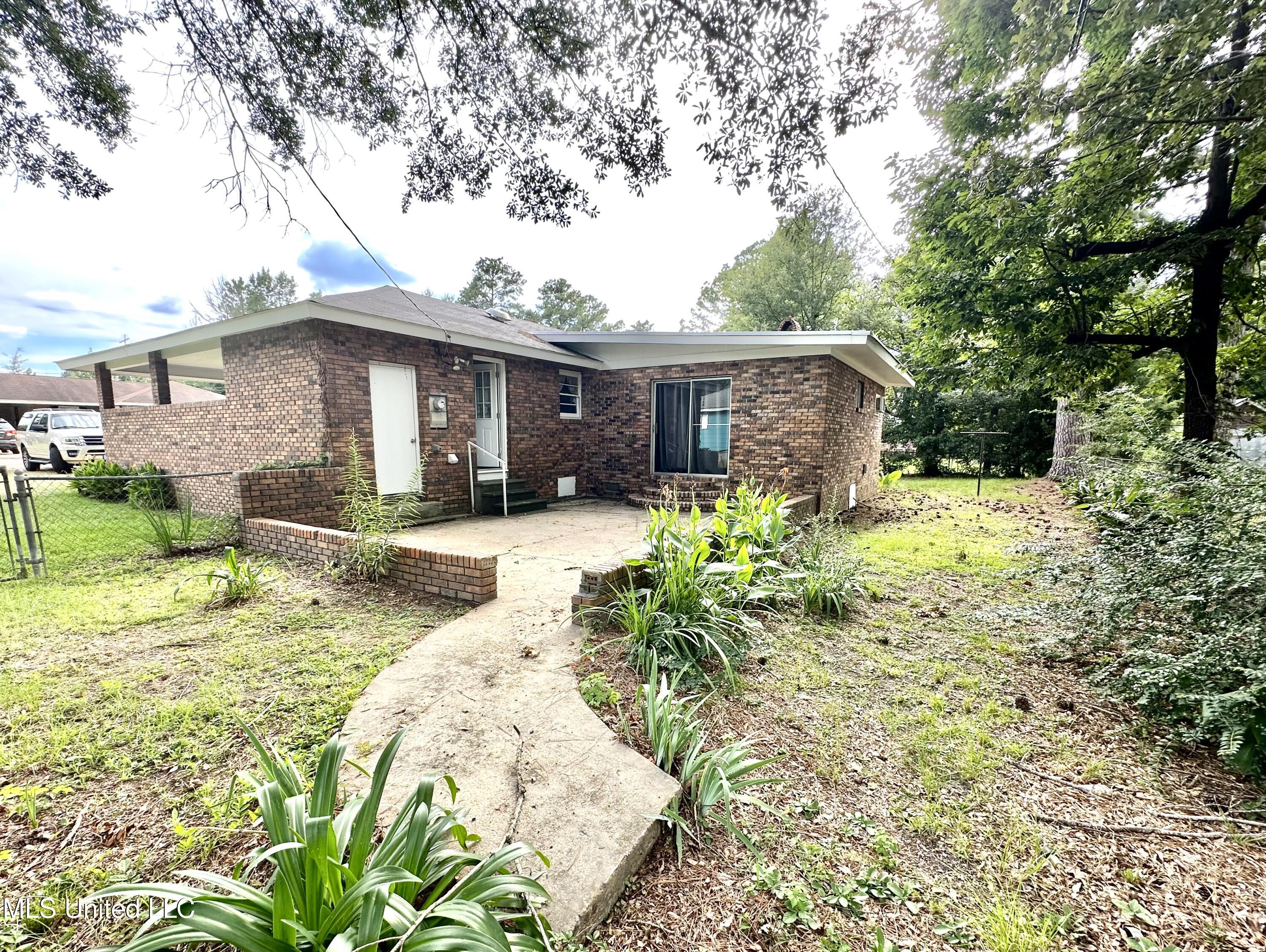 715 Ann Street Property Photo 16