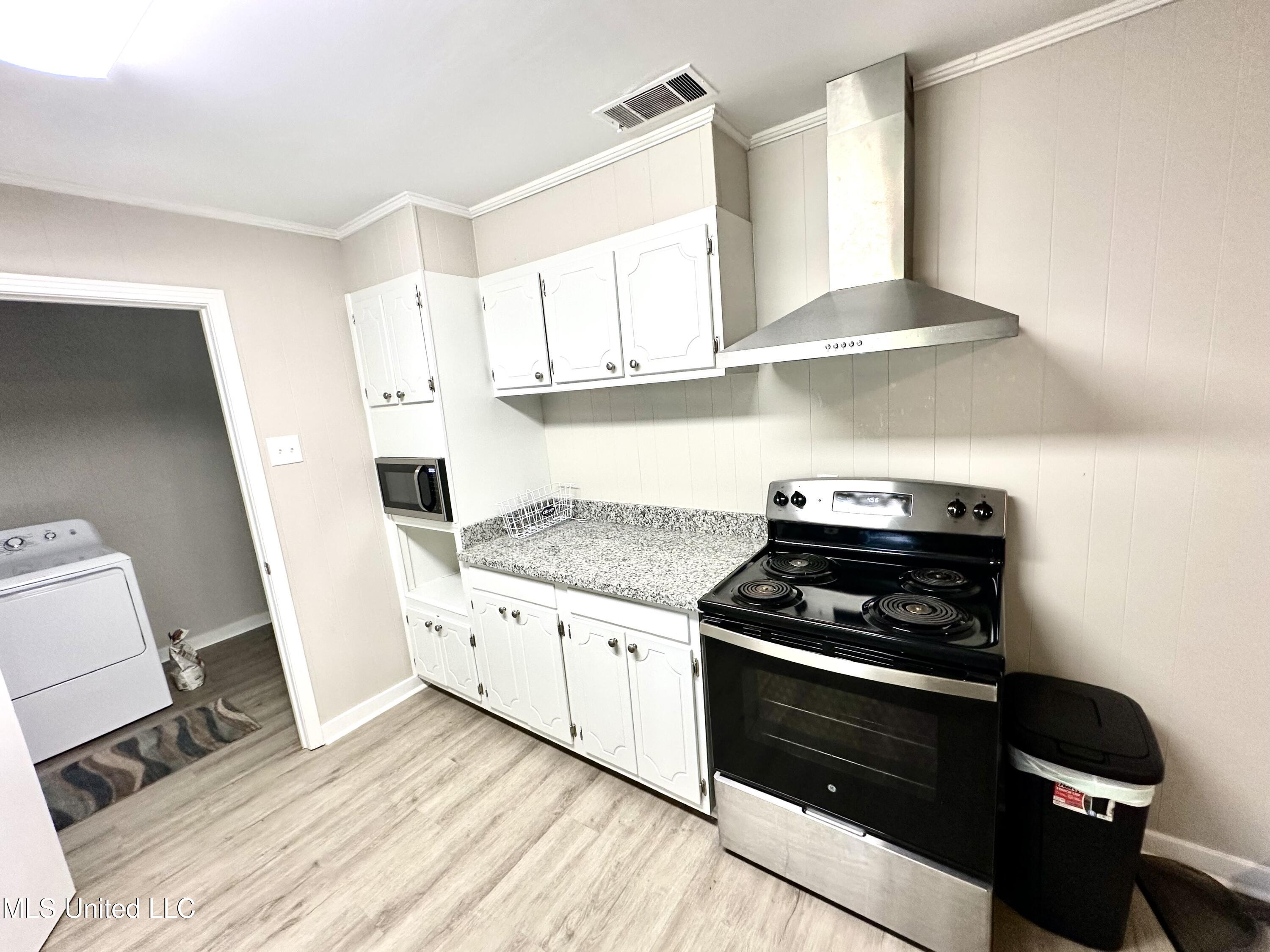 715 Ann Street Property Photo 18