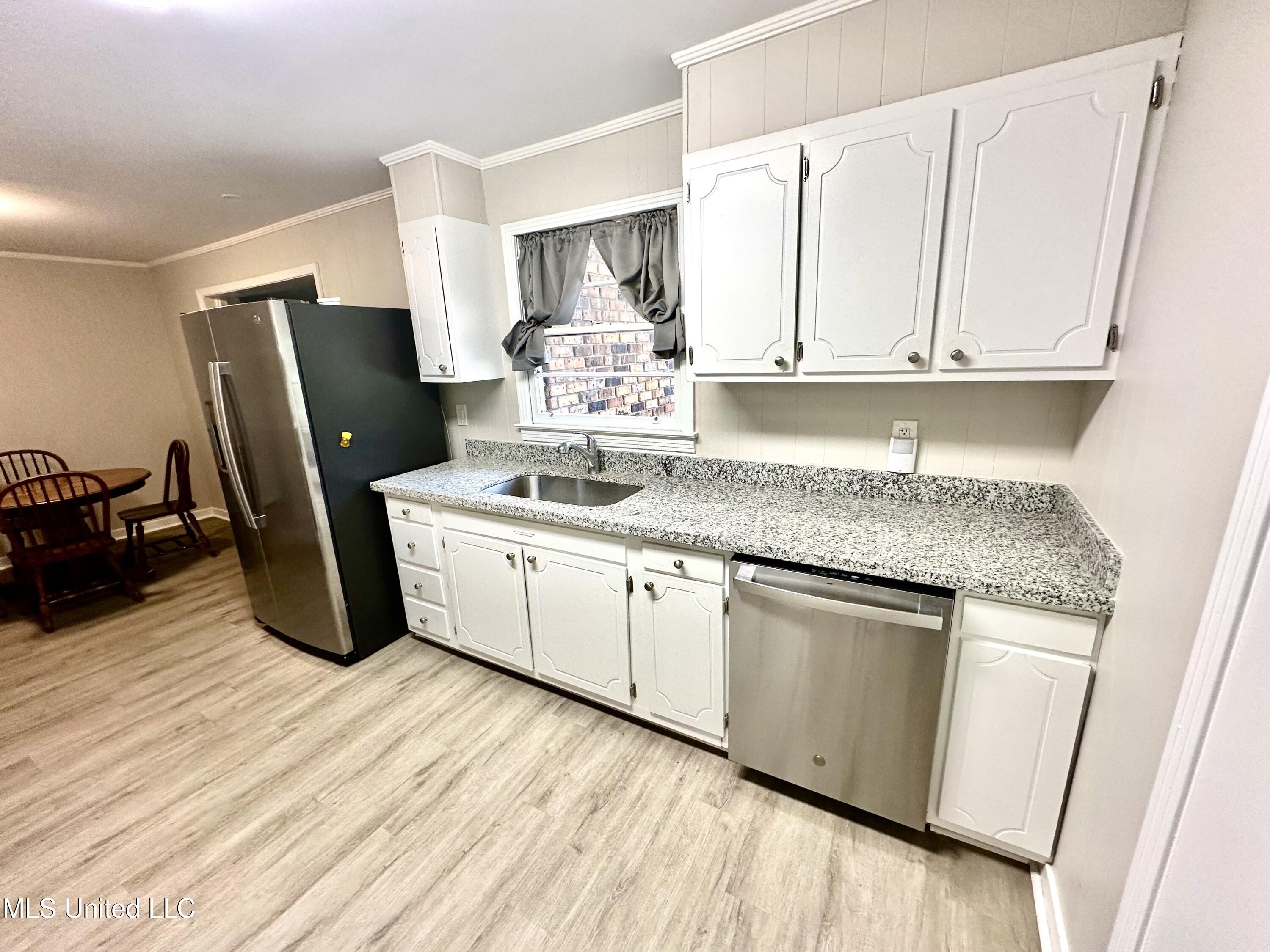 715 Ann Street Property Photo 19