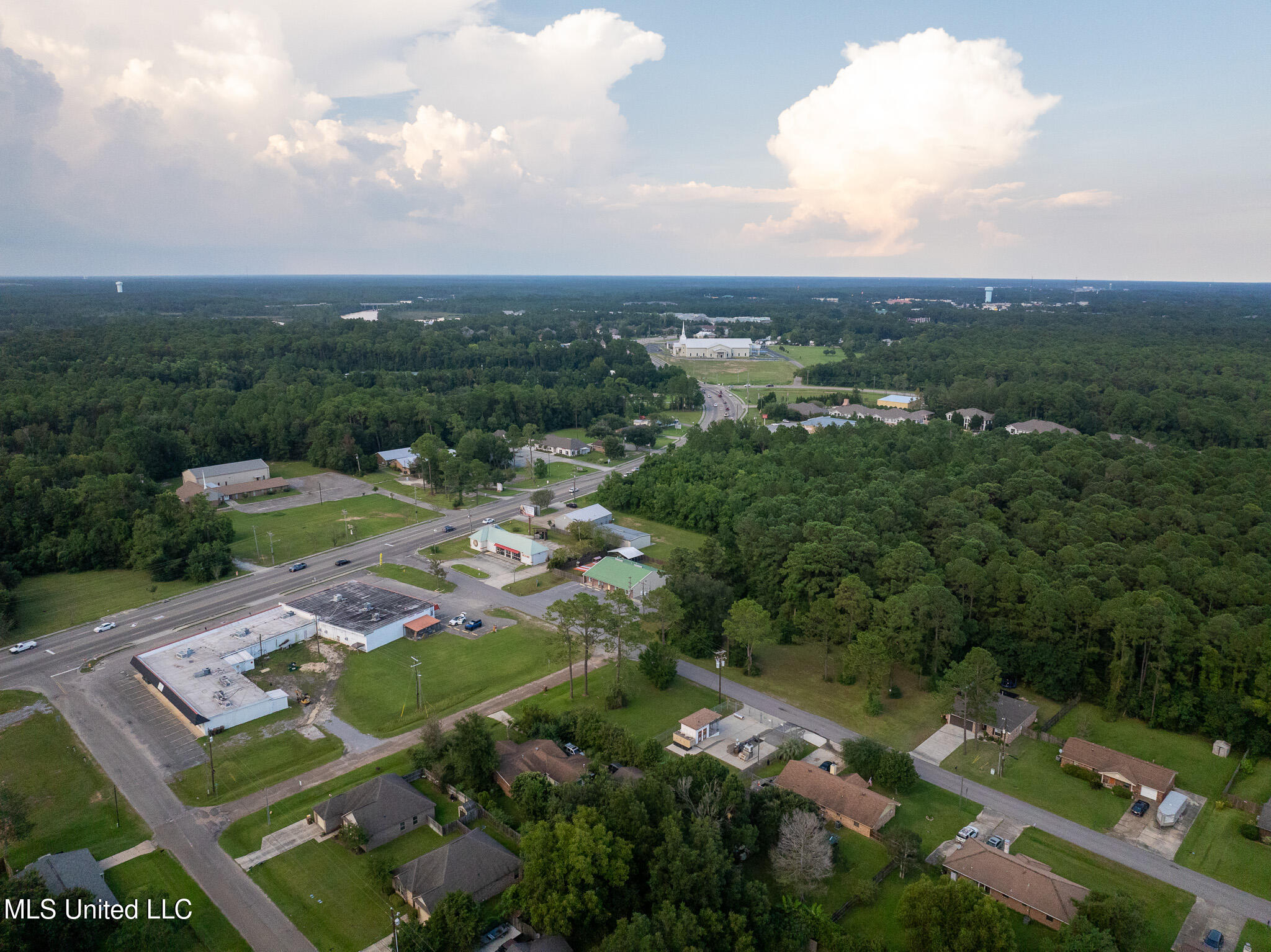 890 Vee Street Property Photo 10