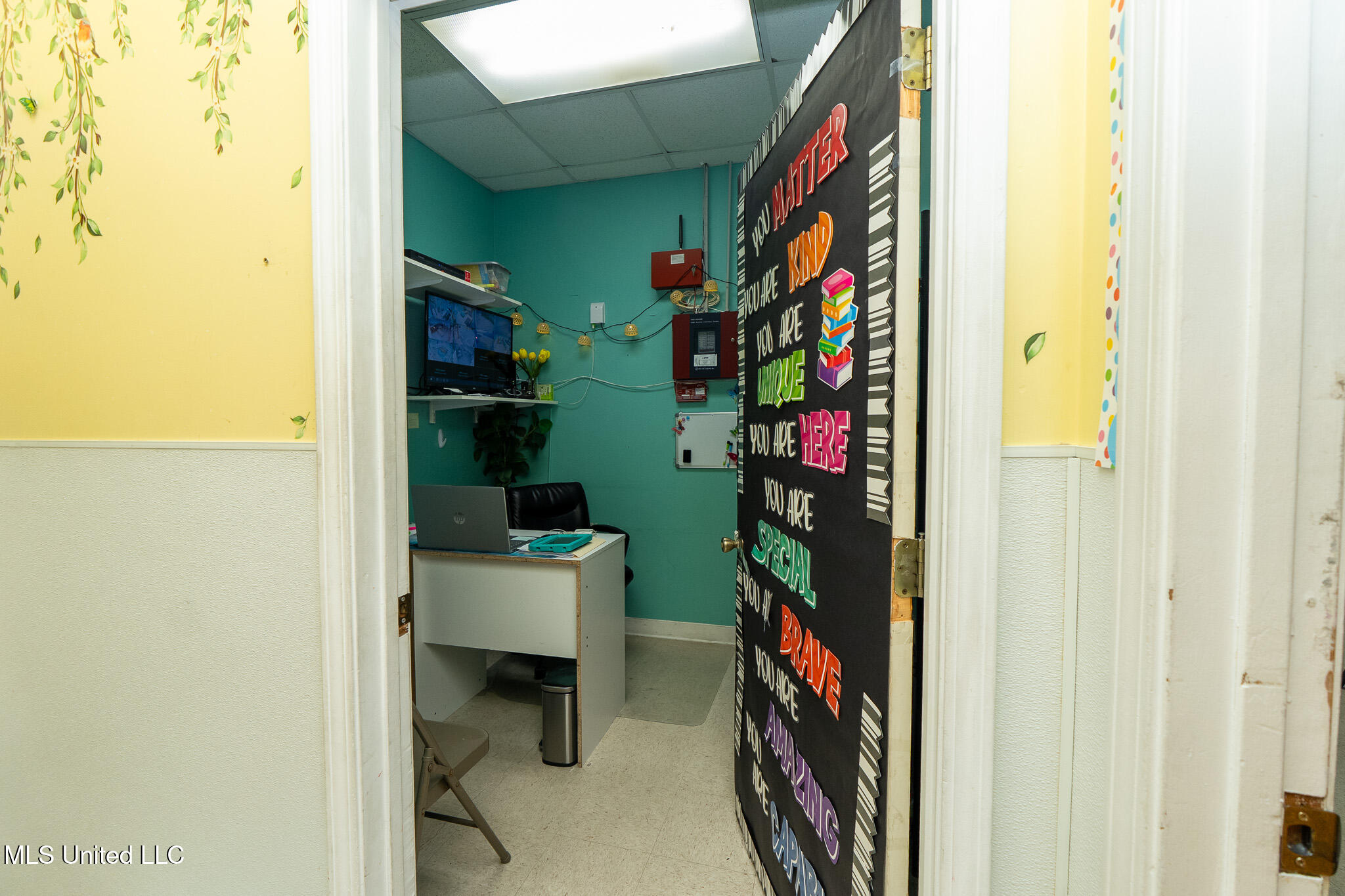 890 Vee Street Property Photo 22