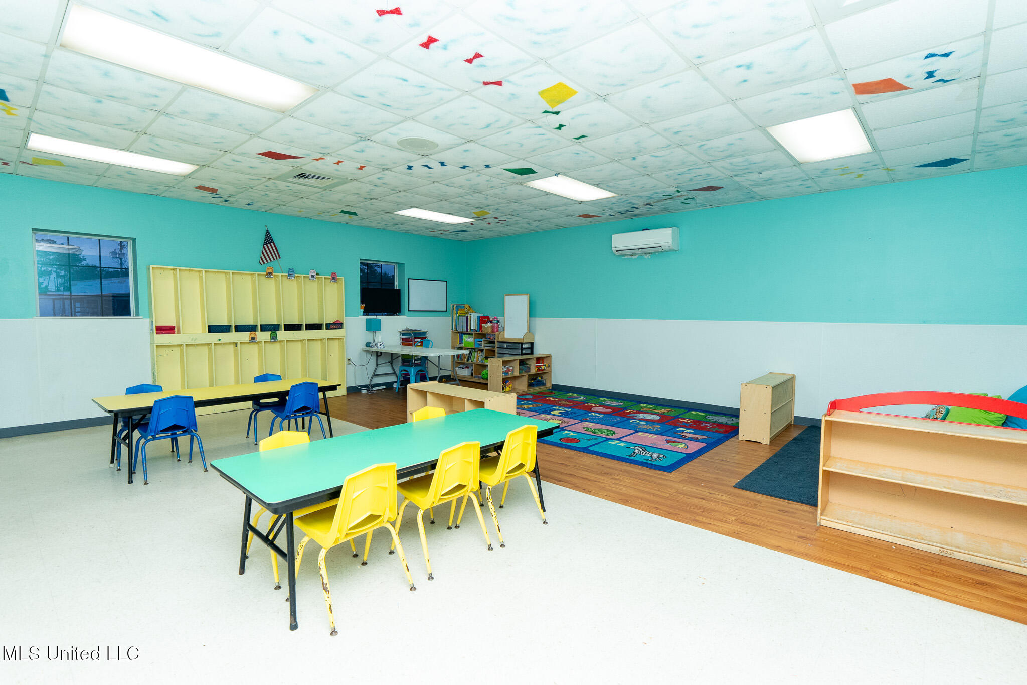 890 Vee Street Property Photo 30