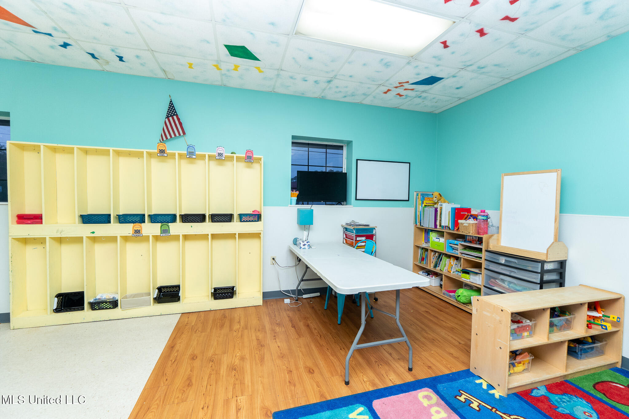 890 Vee Street Property Photo 36