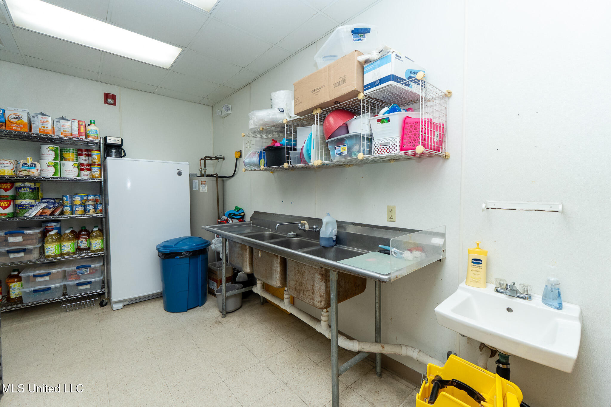 890 Vee Street Property Photo 42