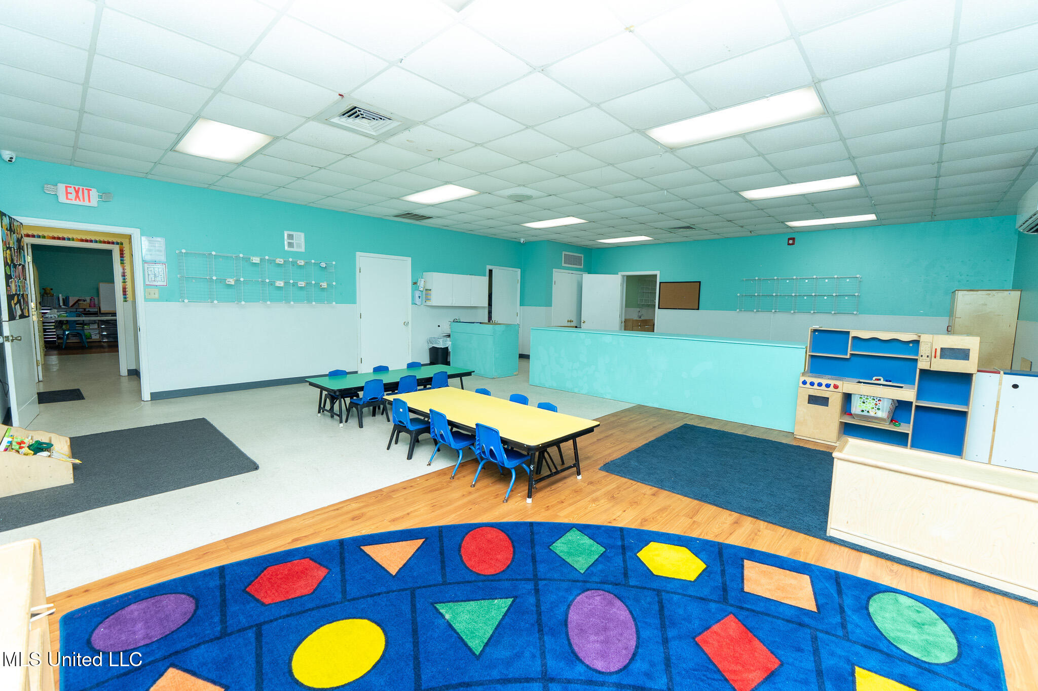 890 Vee Street Property Photo 51