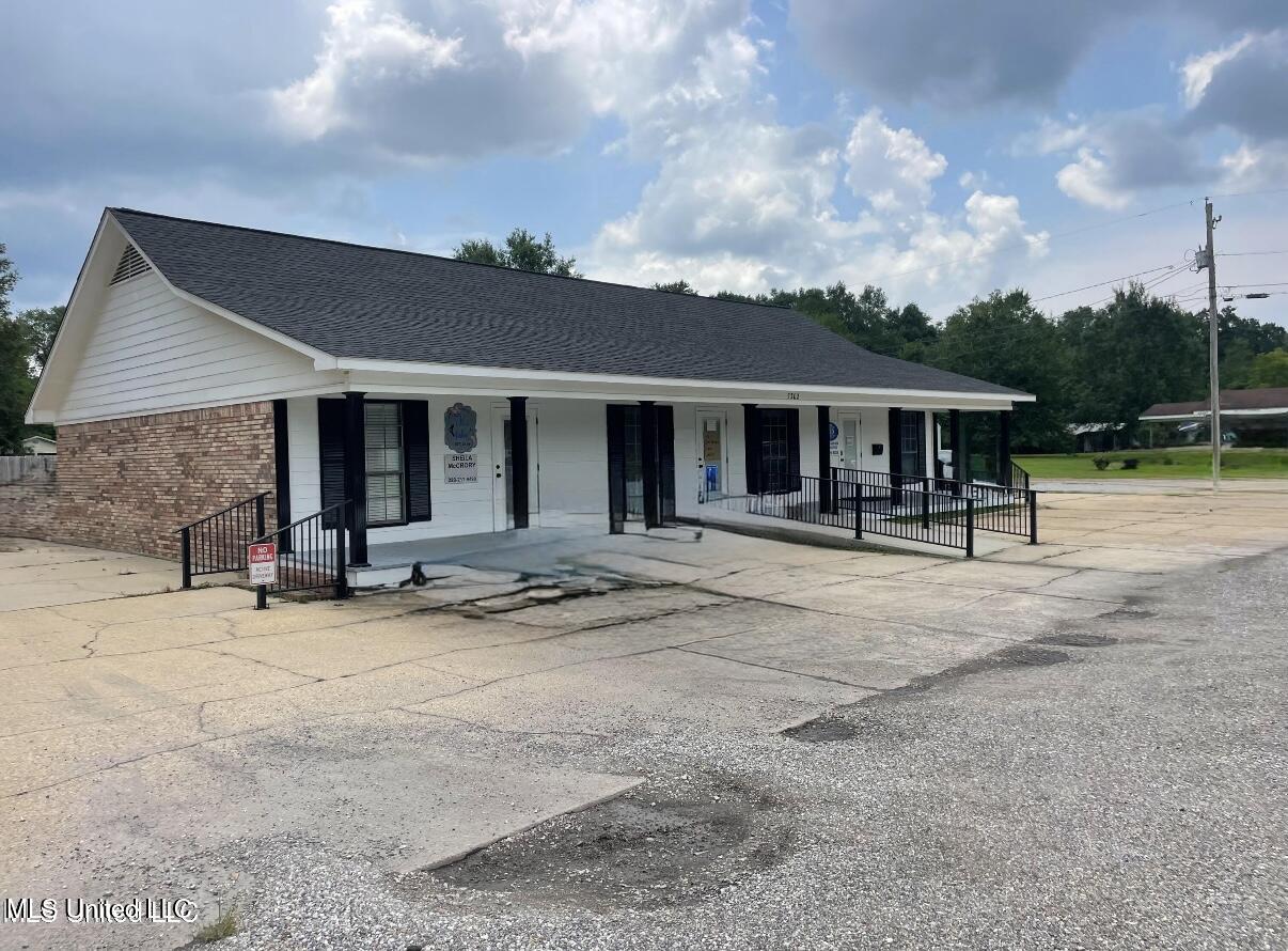 7302 Highway 613 Road Property Photo 1