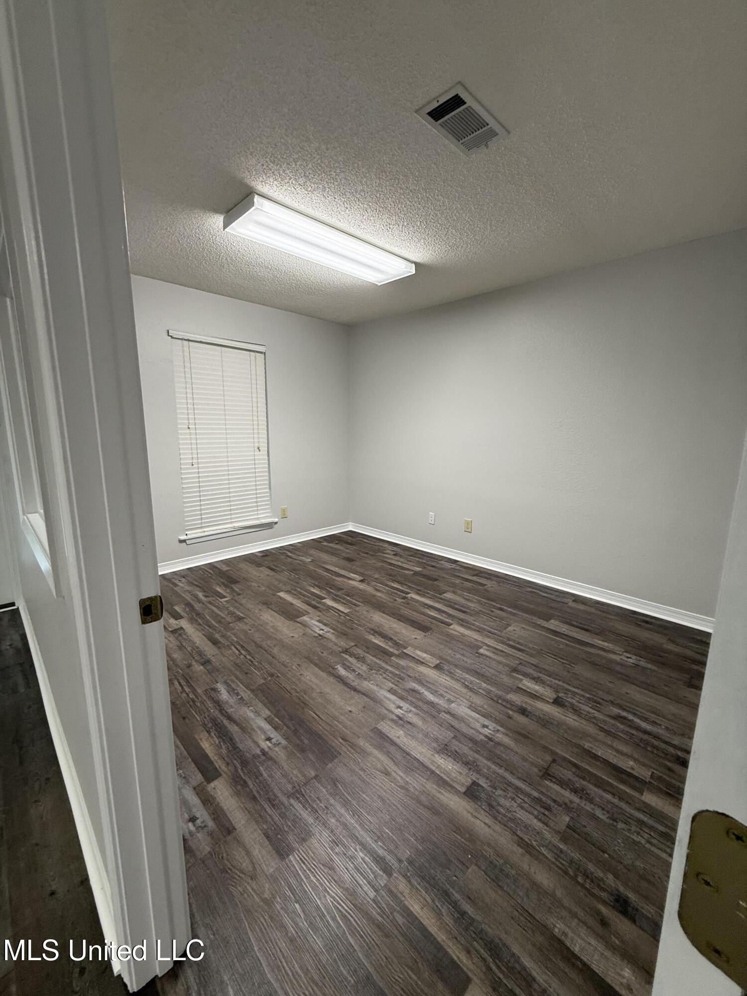 7302 Highway 613 Road Property Photo 7