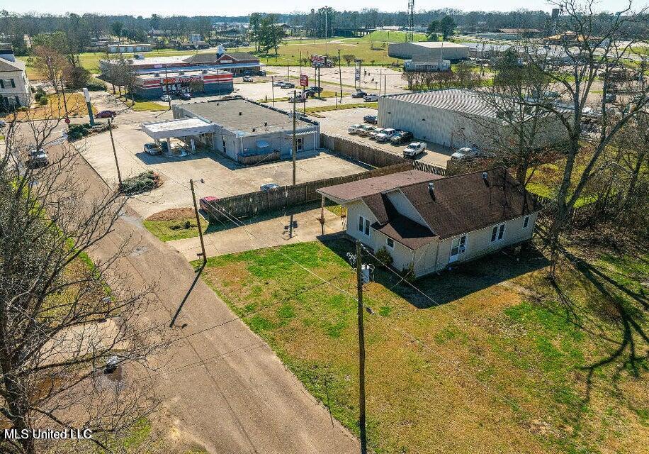 139 Gray Lane Property Photo 3